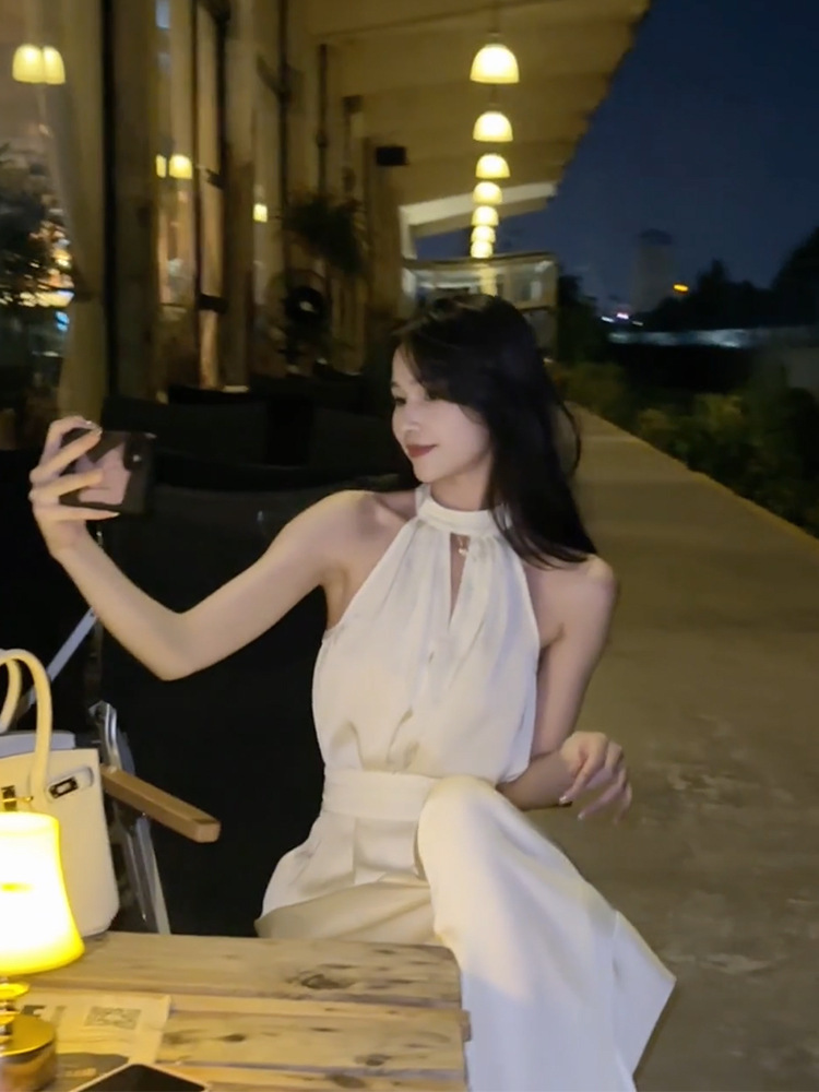 純慾優雅 掛脖上衣+高腰褲(2件組)