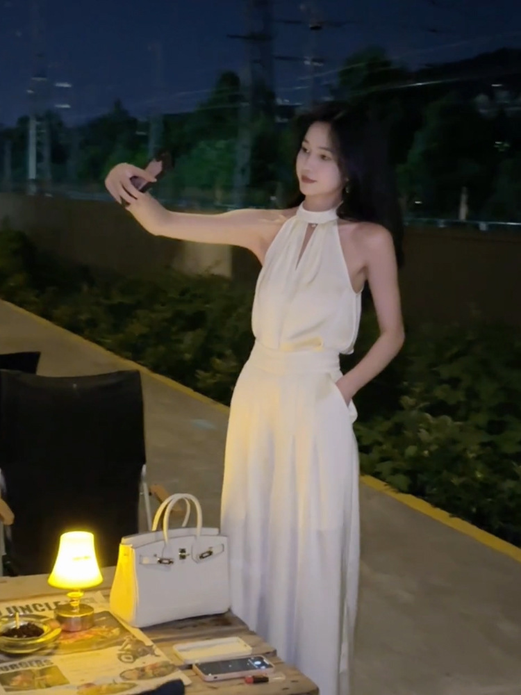 純慾優雅 掛脖上衣+高腰褲(2件組)