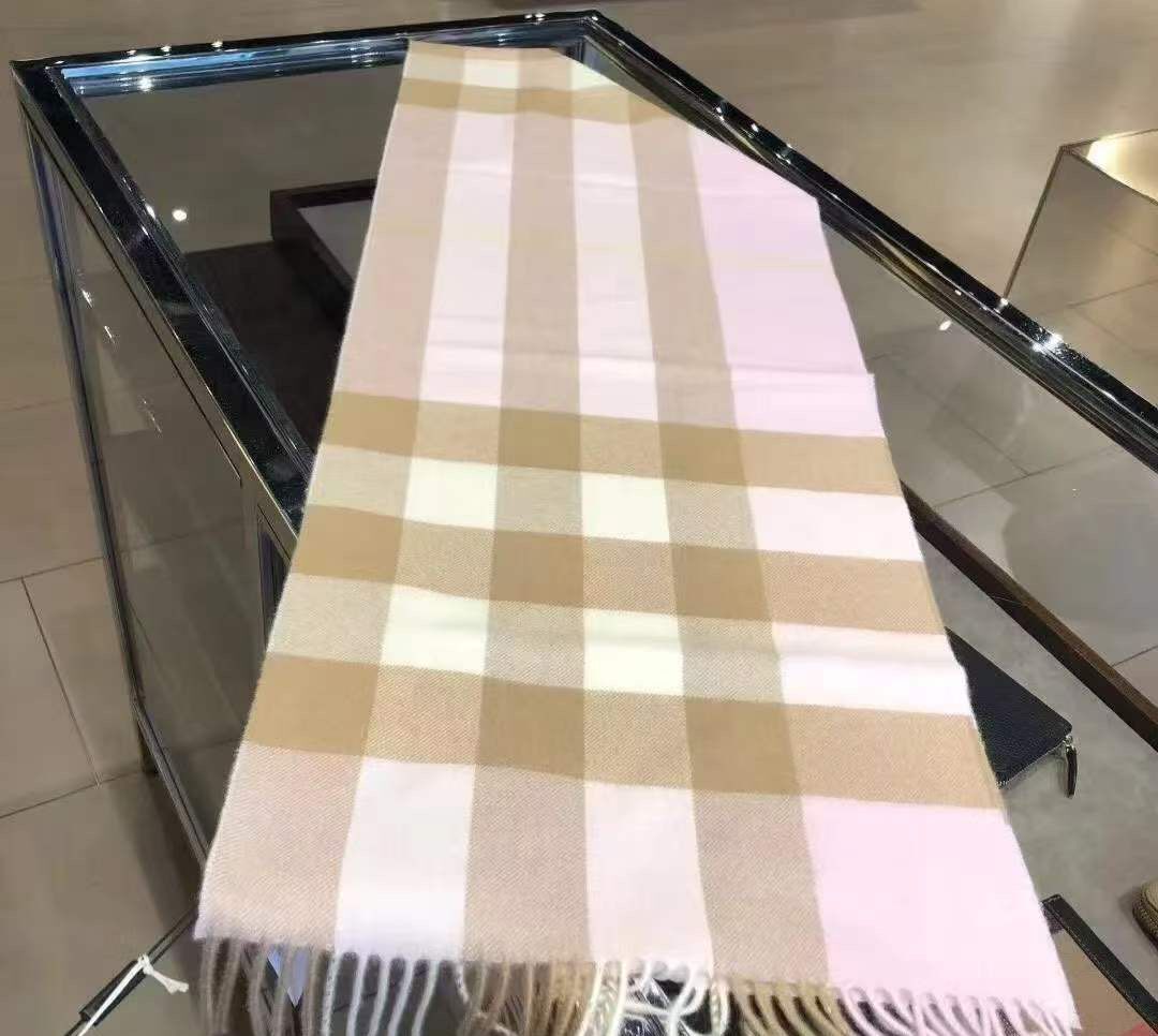 Outlet Burberry Scarf
