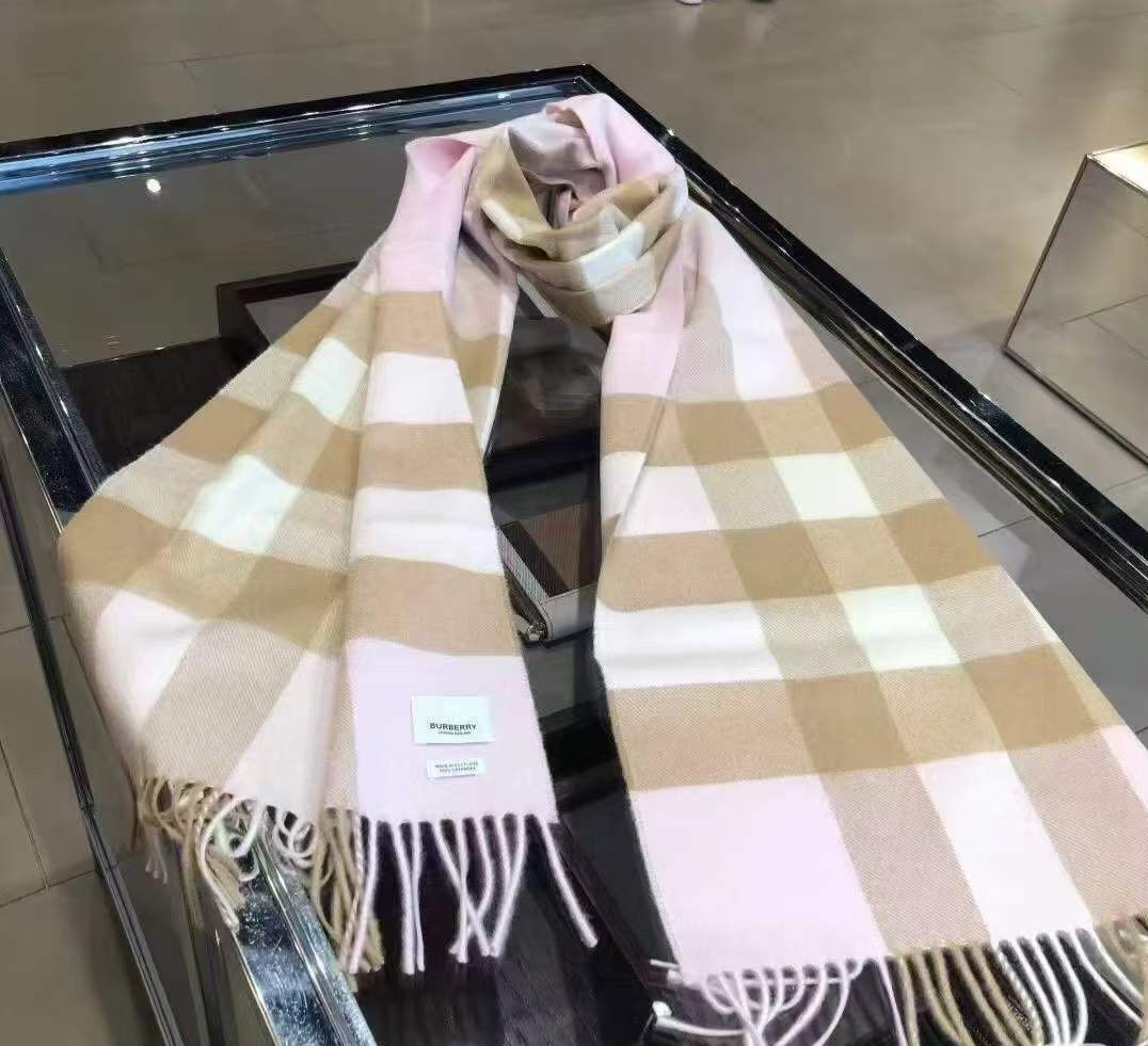 Outlet Burberry Scarf