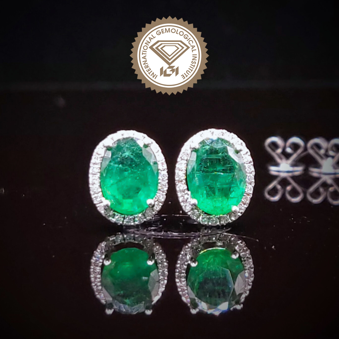 18K White Gold 2.20ct Emerald and Diamond Earrings