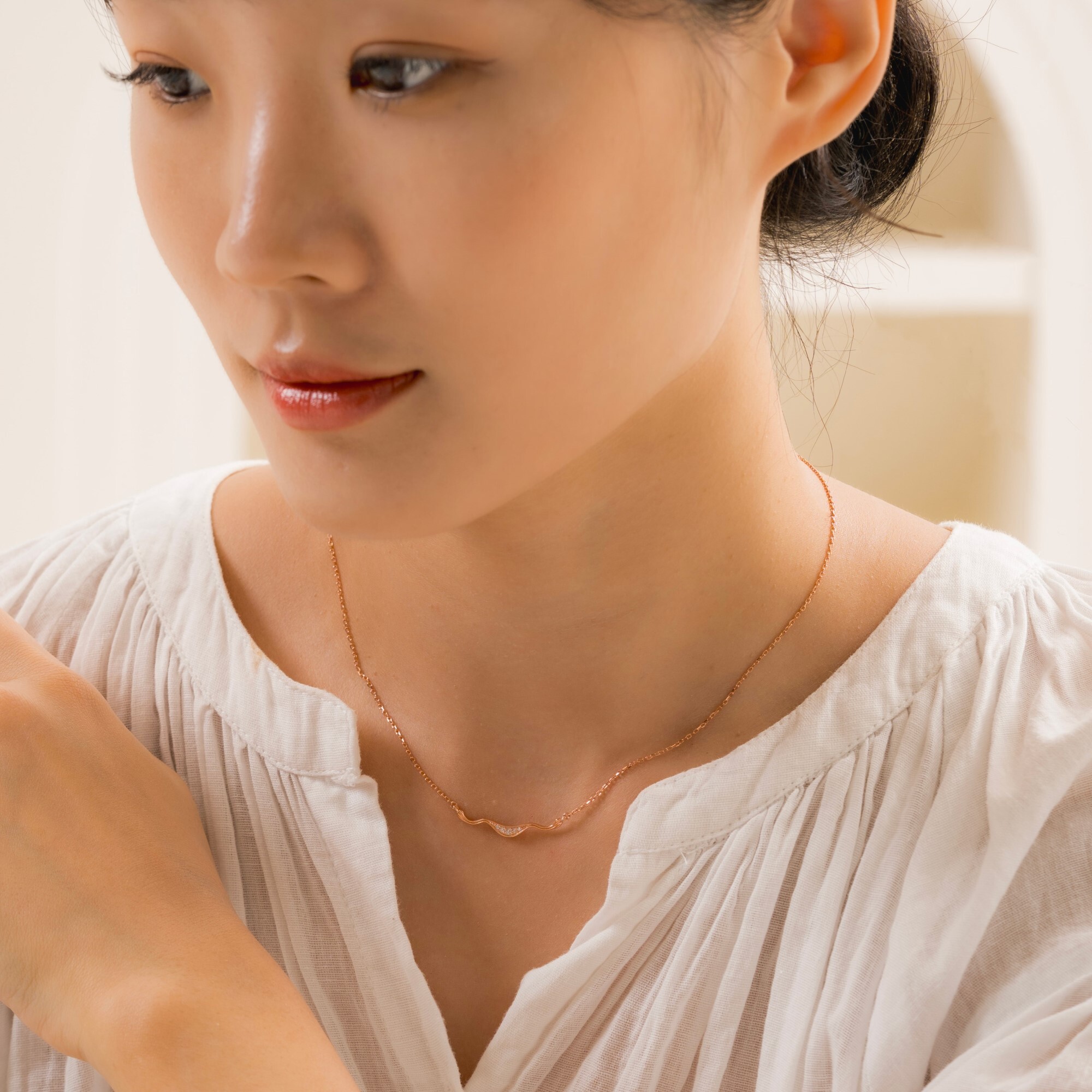 925純銀項鍊，適合作為鎖骨鍊配戴，親膚又抗過敏