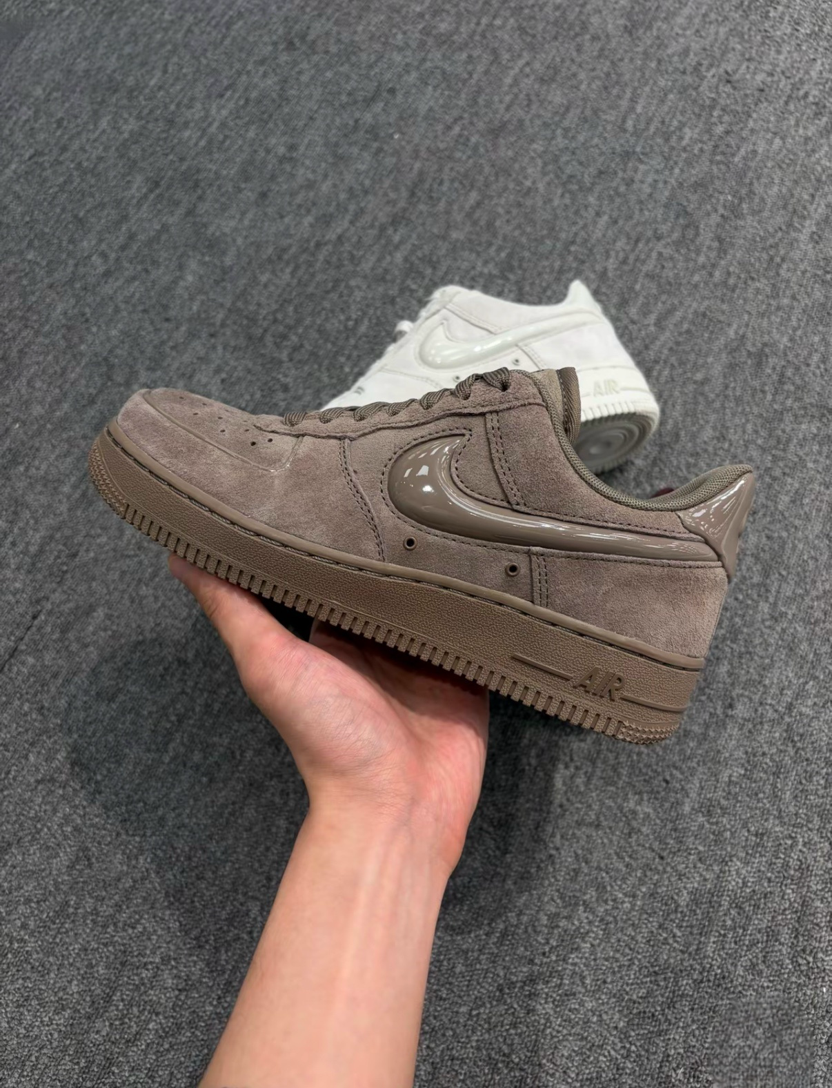 Nike Air Force 1 AF1 摩卡棕 奶茶棕 麂皮 絲絨 深棕色 美拉德 絨面 果凍勾 女款 HV4406-200/預購