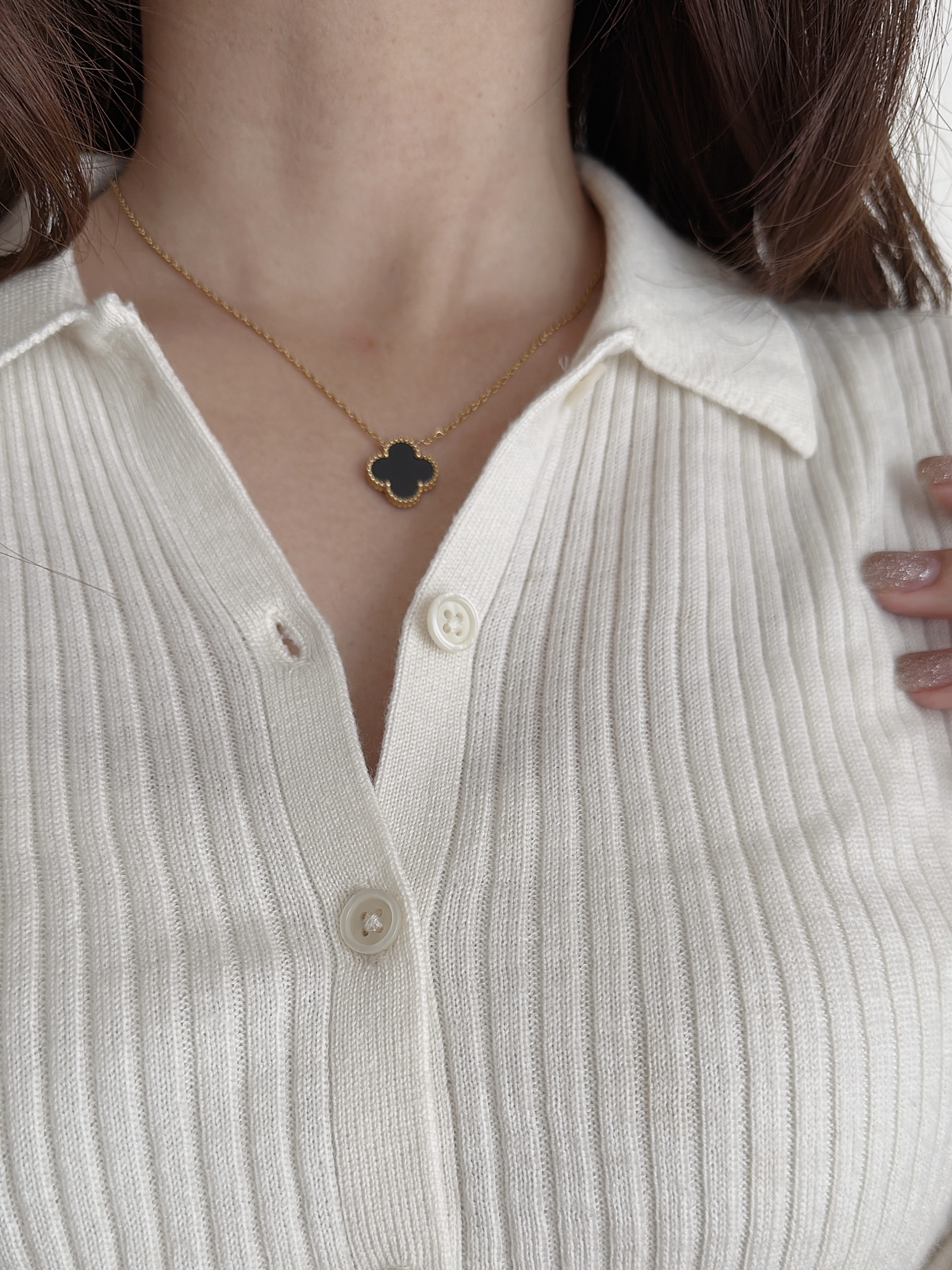 SS black clover necklace