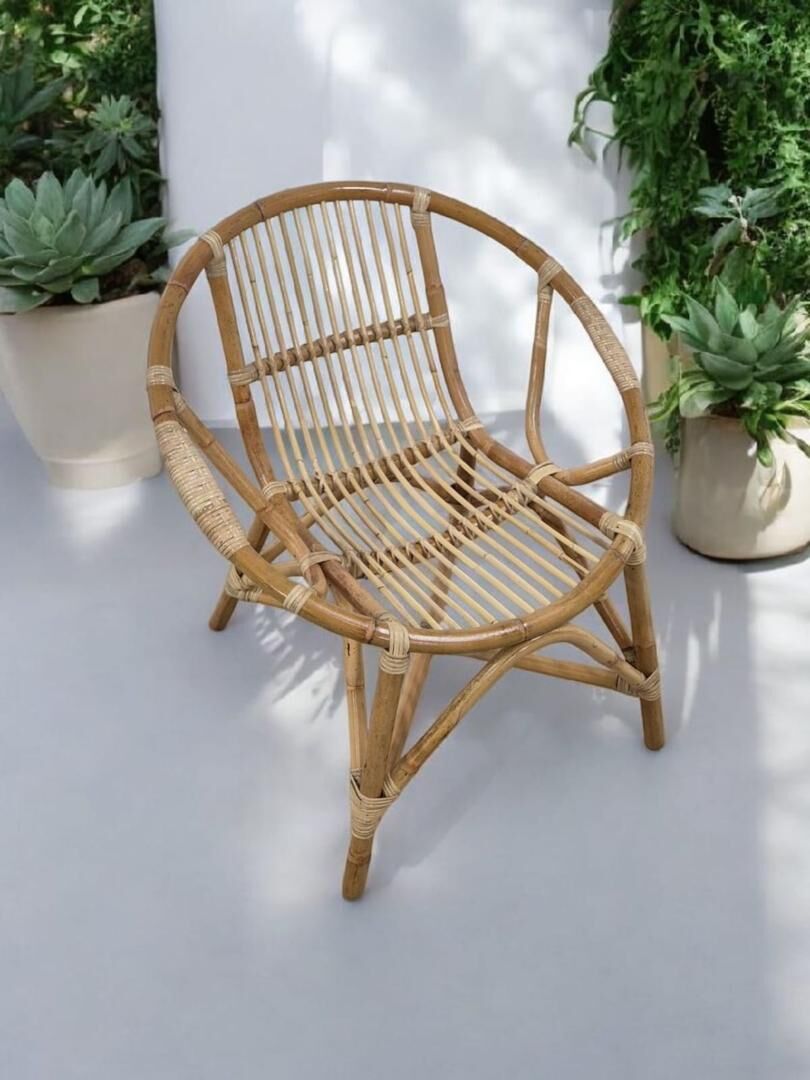 Clam Shell Chair