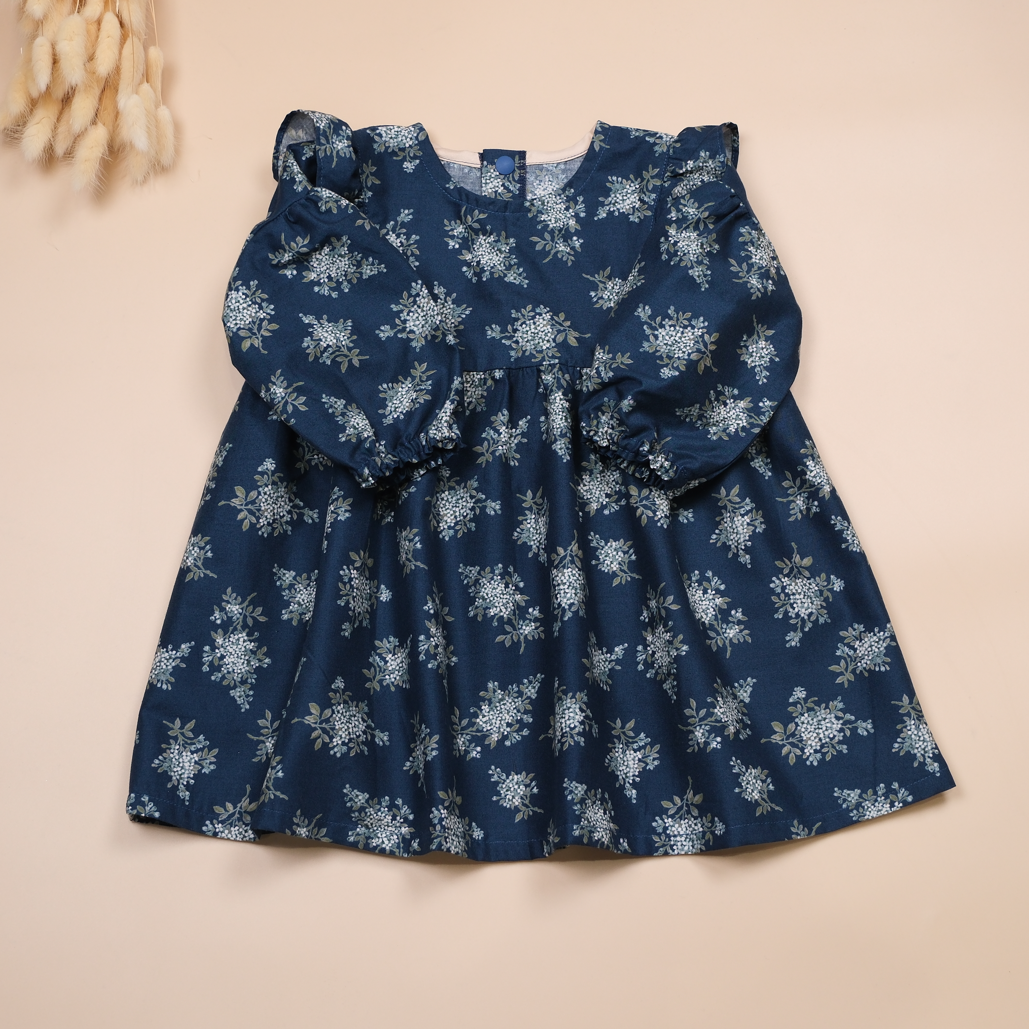 ⁕⃰ 暮藍詩苑 ⁕⃰ 立體荷葉肩長袖洋裝