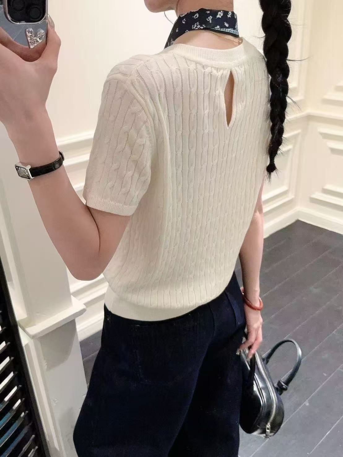 6152 麻花小logo短袖上衣