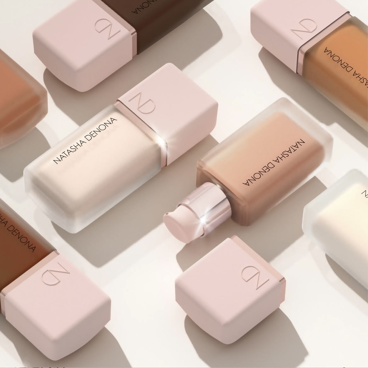 Natasha Denona 水潤光感持久粉底液