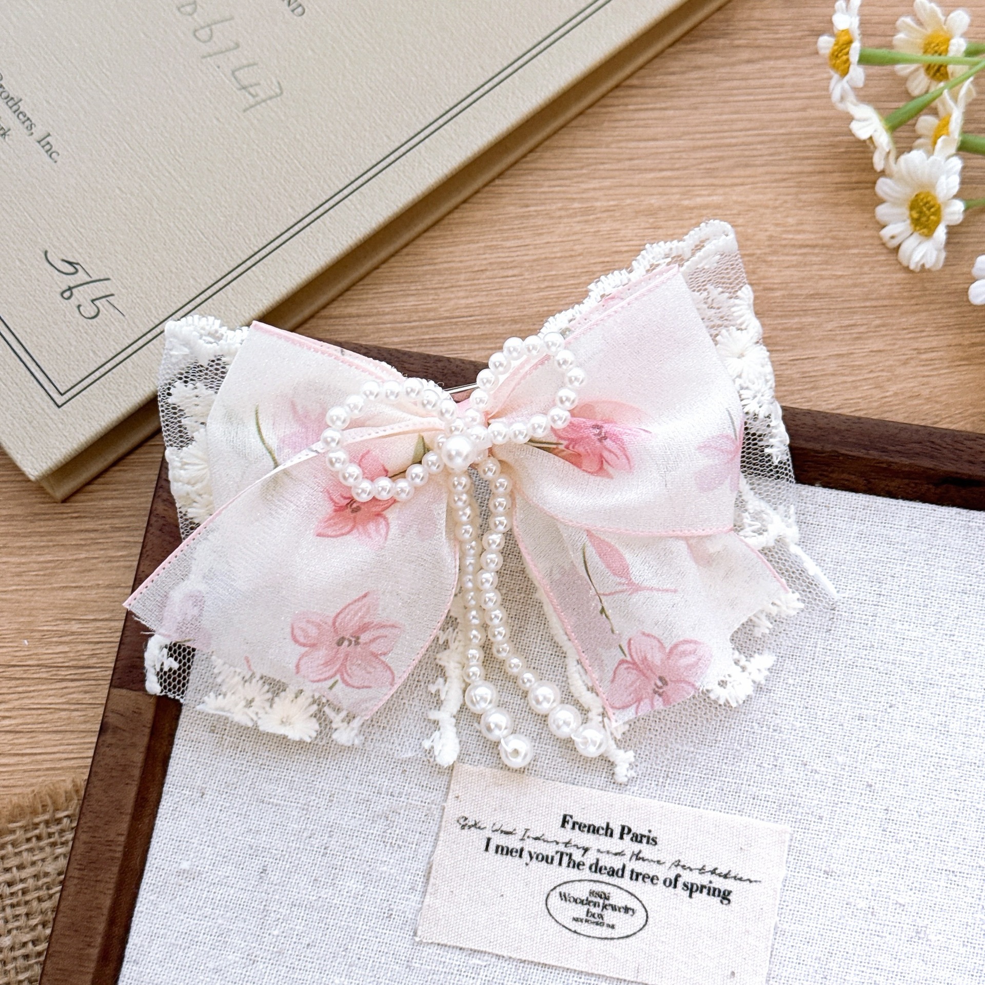 Forest Lotus Lace Ribbon Bow x Hair Claw