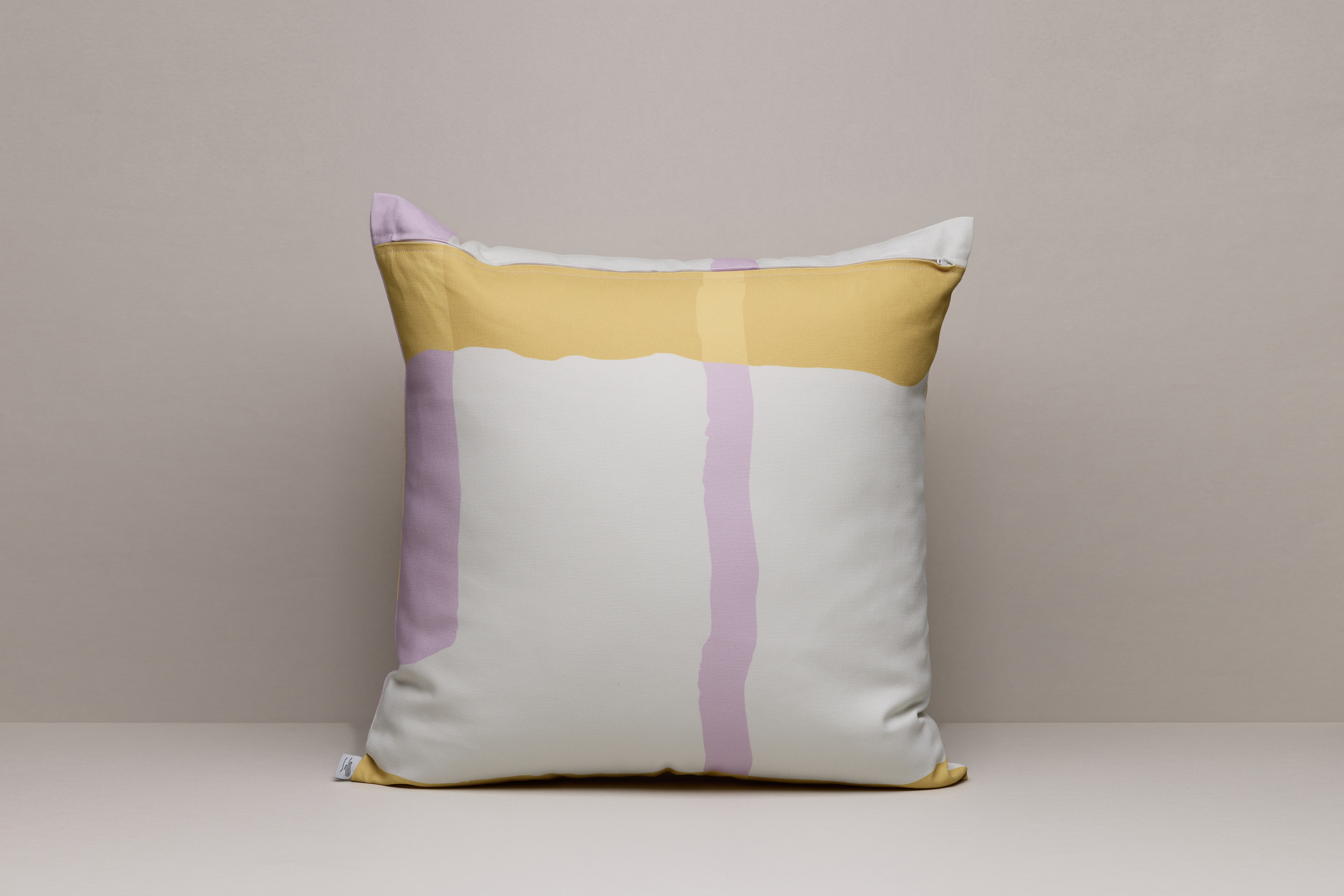 印花抱枕套 / 防水漆黃紫