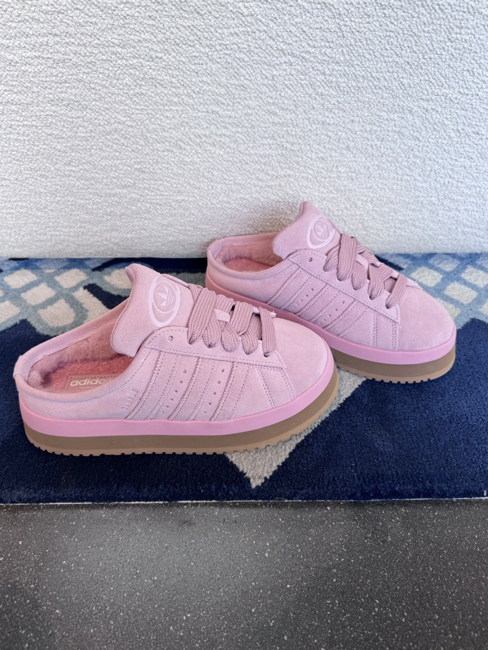 ADIDAS CAMPUS 00S 毛毛拖鞋 穆勒鞋 保暖 草莓粉 粉色 焦糖底 麂皮 厚底 增高 女鞋  JR3238 / 預購