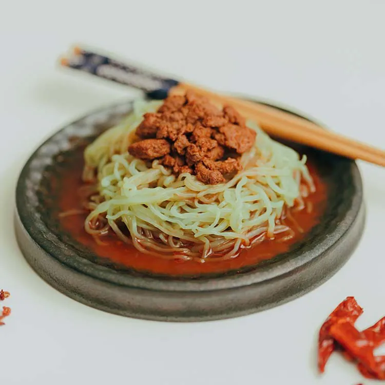 Bluuoo｜重慶酸辣鮪魚蒟蒻麵