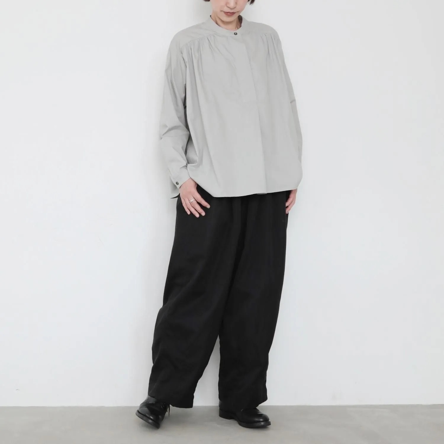 OMAKE.jp 單釦無領寬版上衣CarlShirt 淺灰