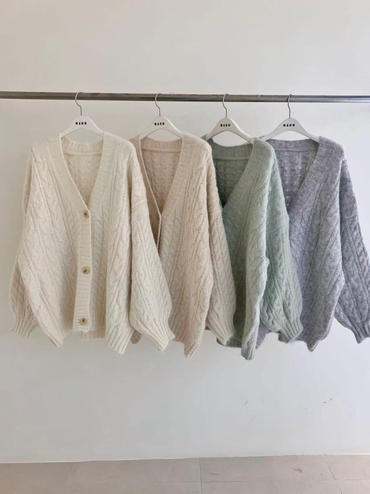 HU5101 麻花針織紋V領外套