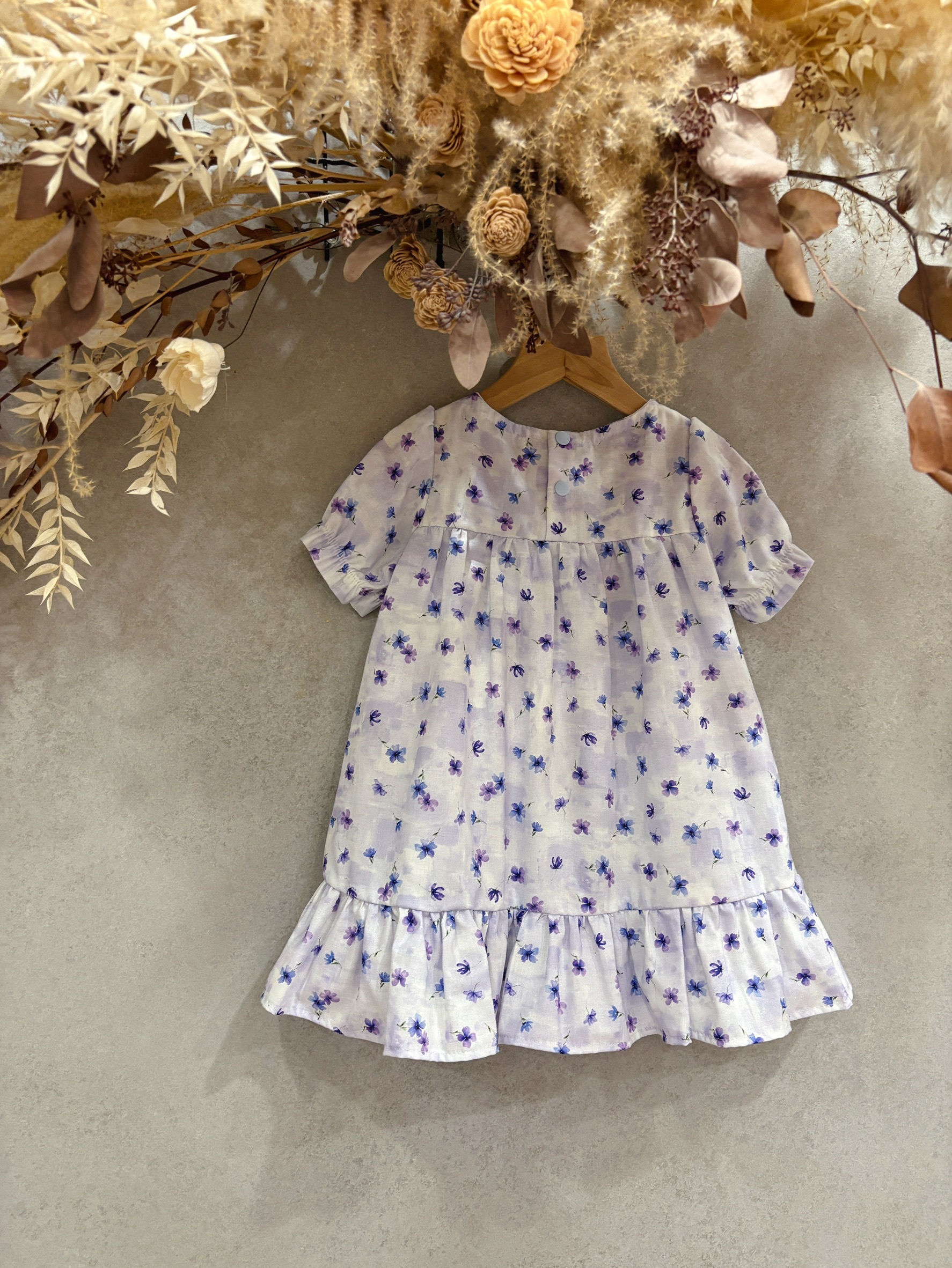 淡紫花朵 短袖宮廷蛋糕洋裝（90）