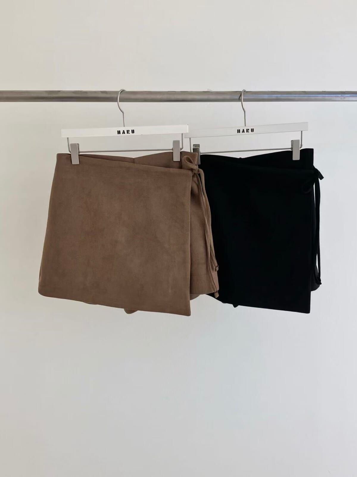 HU5108 後橡筋蝴蝶綁帶麂皮開頁短裙褲