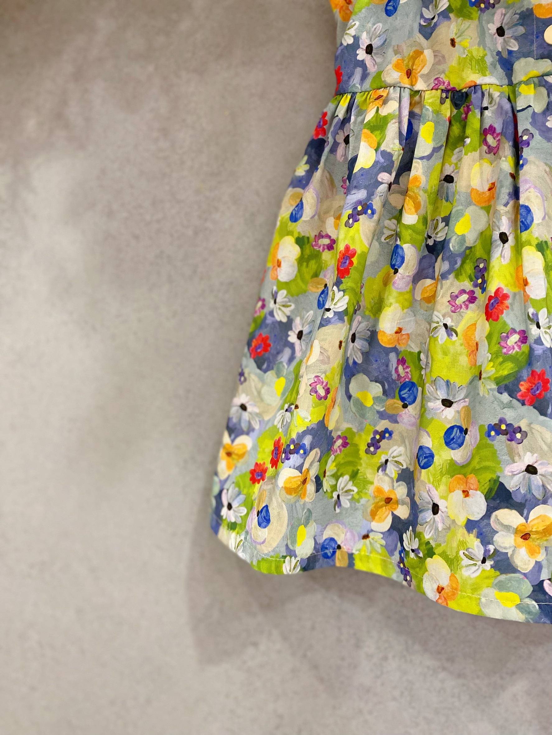 綠油畫花卉 領口洋裝（120）