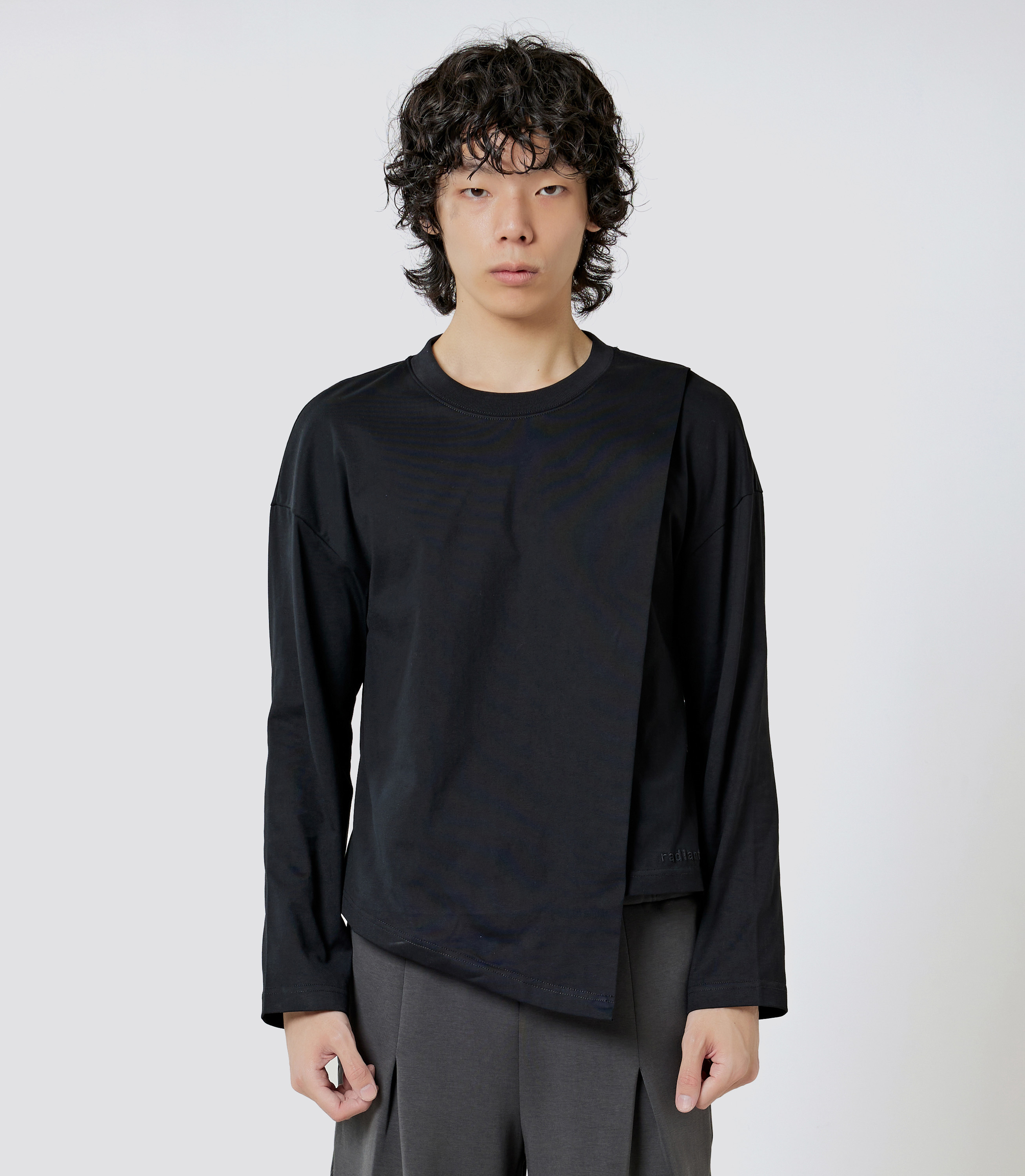 Radiantsphere 中性款 拼接設計棉質刺繡上衣