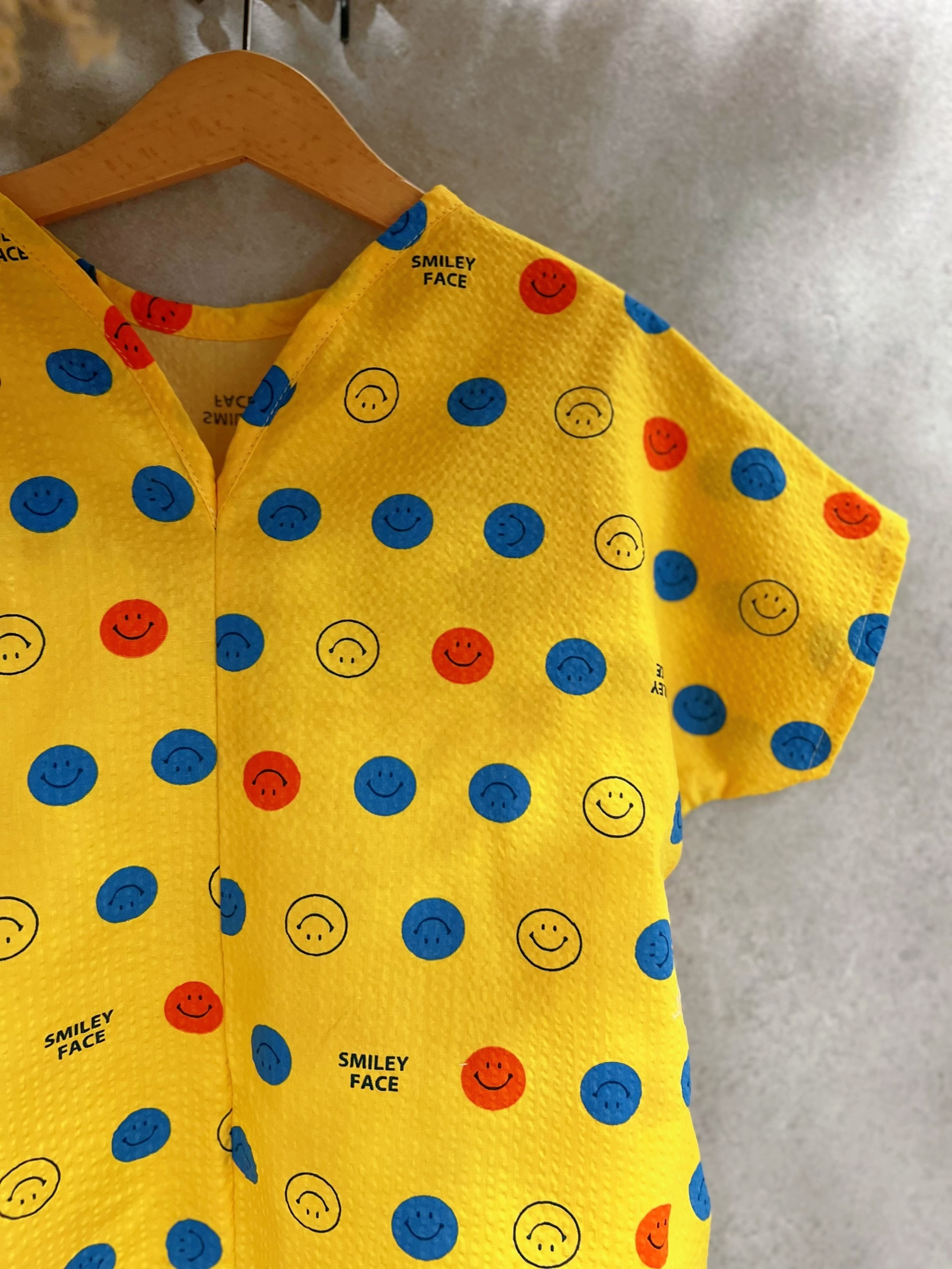 微笑泡泡 V領短袖上衣（110）