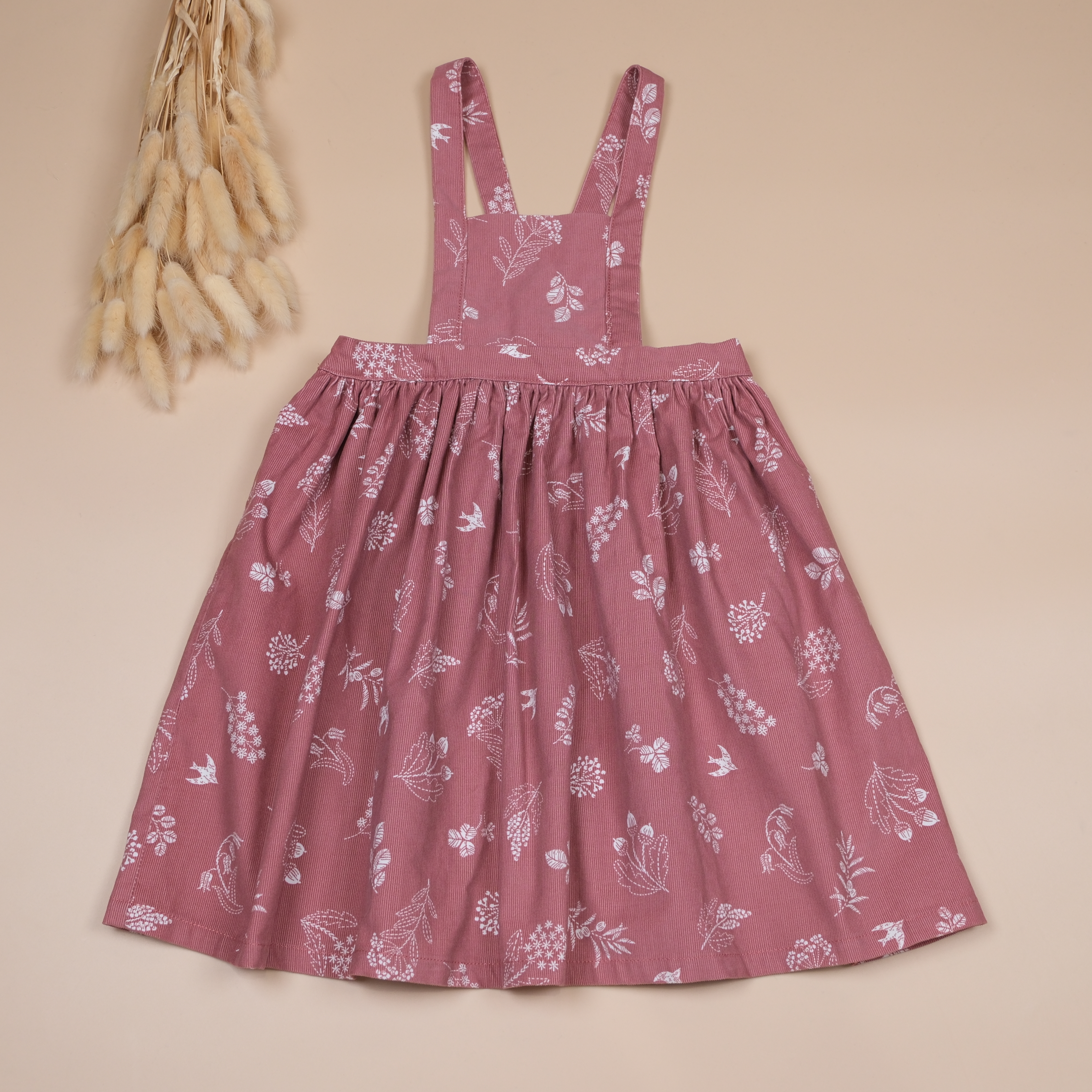 小鹿走過的季節 ✱ 中粉色 ✱ 手作女童燈芯絨吊帶裙