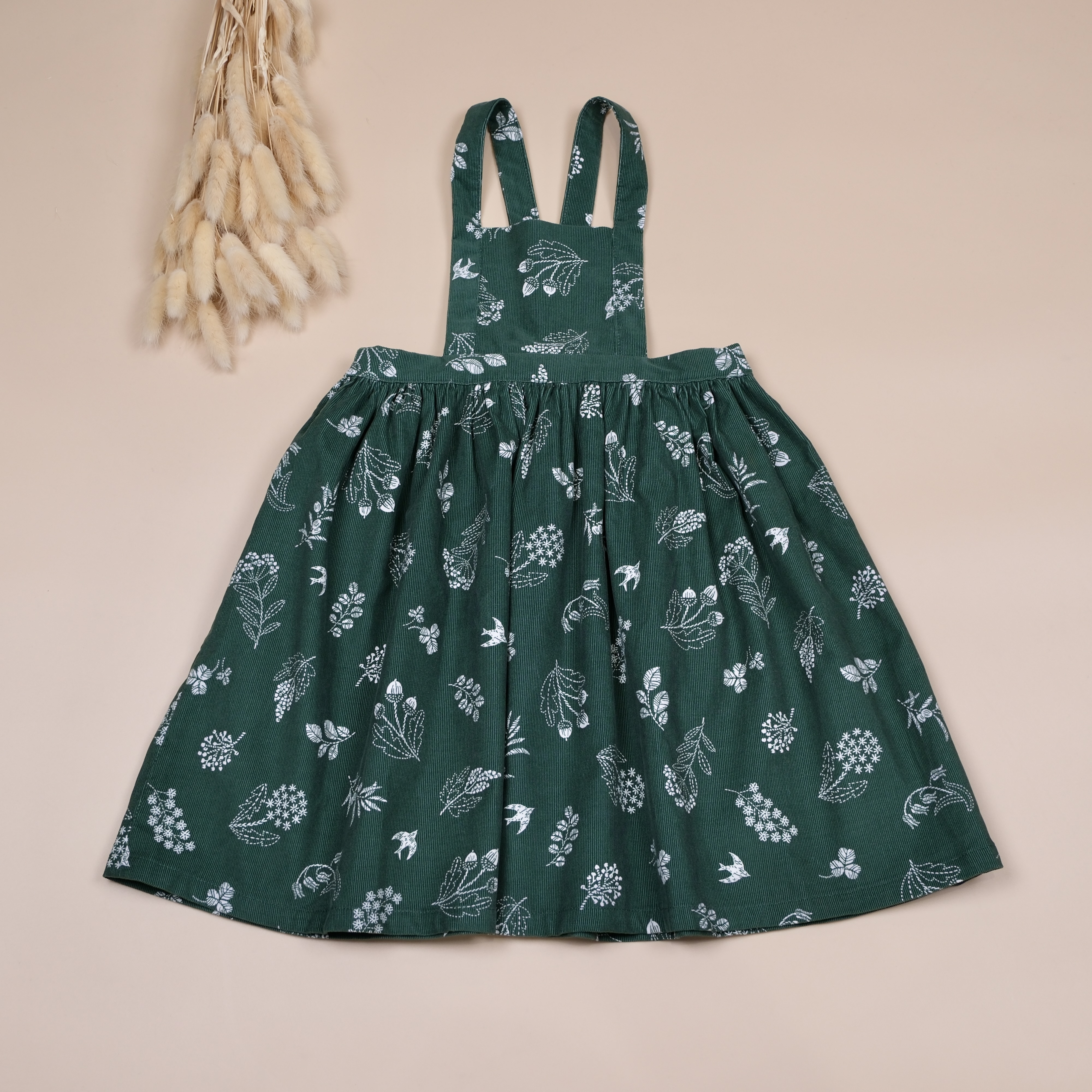 小鹿走過的季節 ✱ 英國綠 ✱ 手作女童燈芯絨吊帶裙