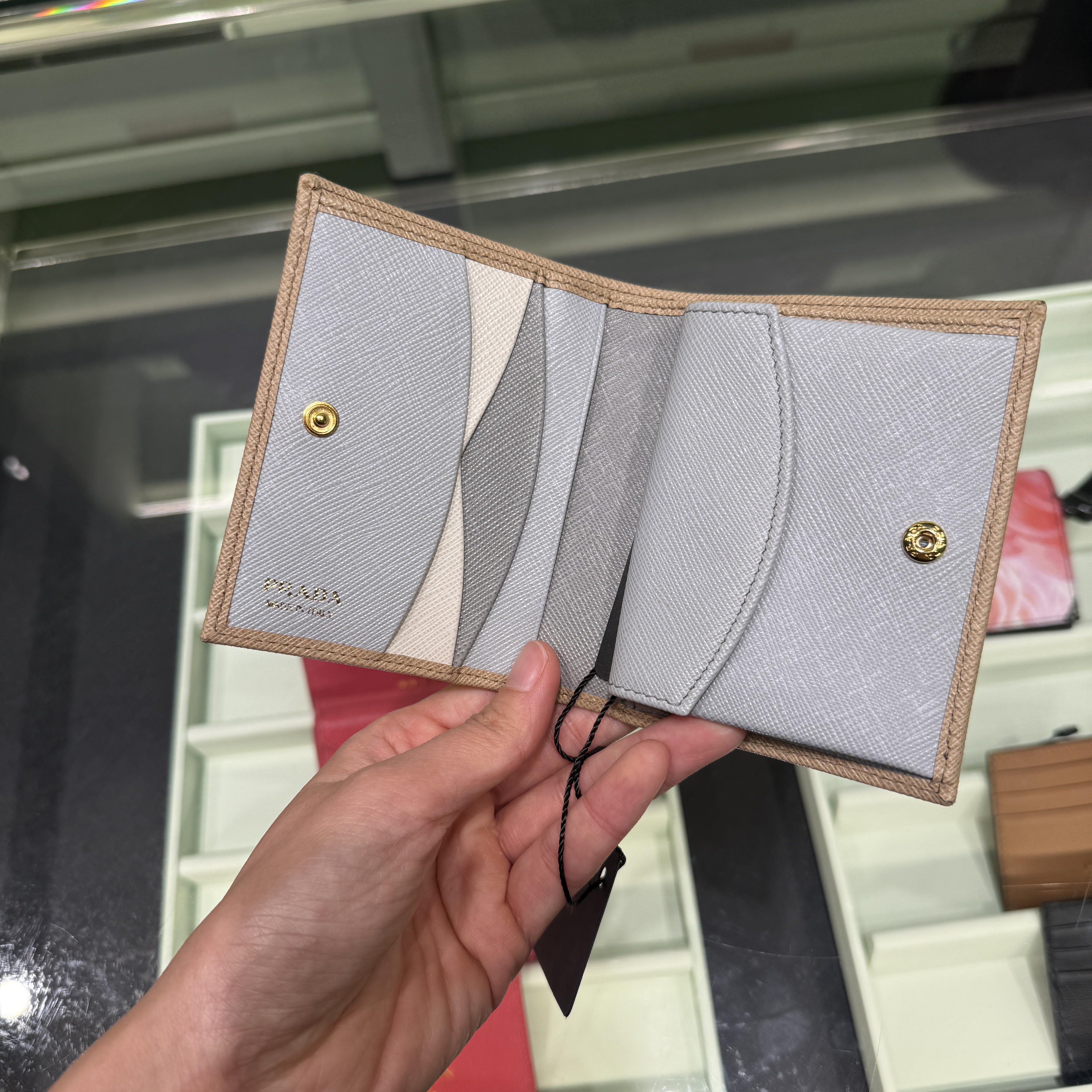 Prada contrast color small saffiano leather wallet Nude pink 1MV204