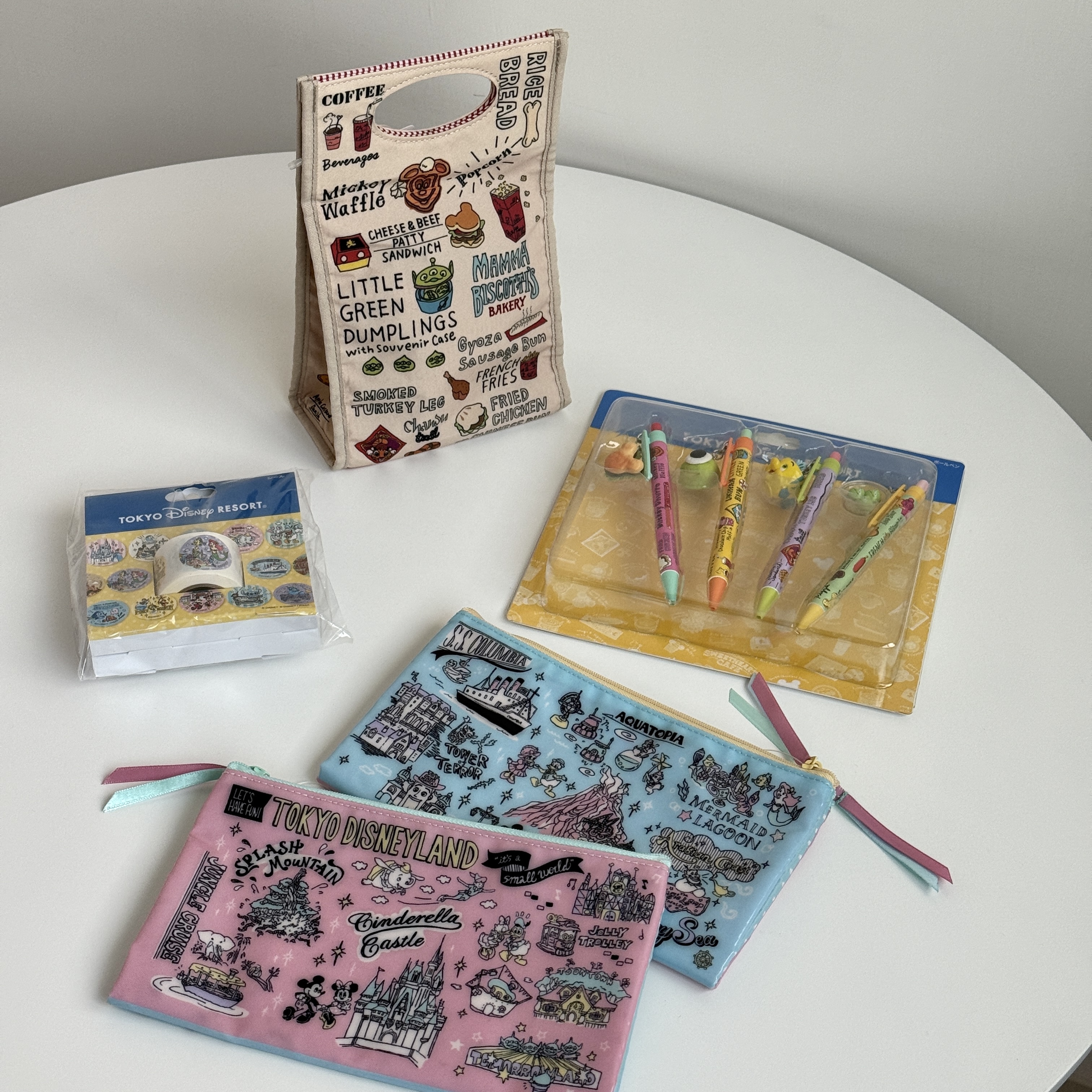 現貨┃日本 Disney 迪士尼 文具 筆袋 原子筆 貼紙 小物包