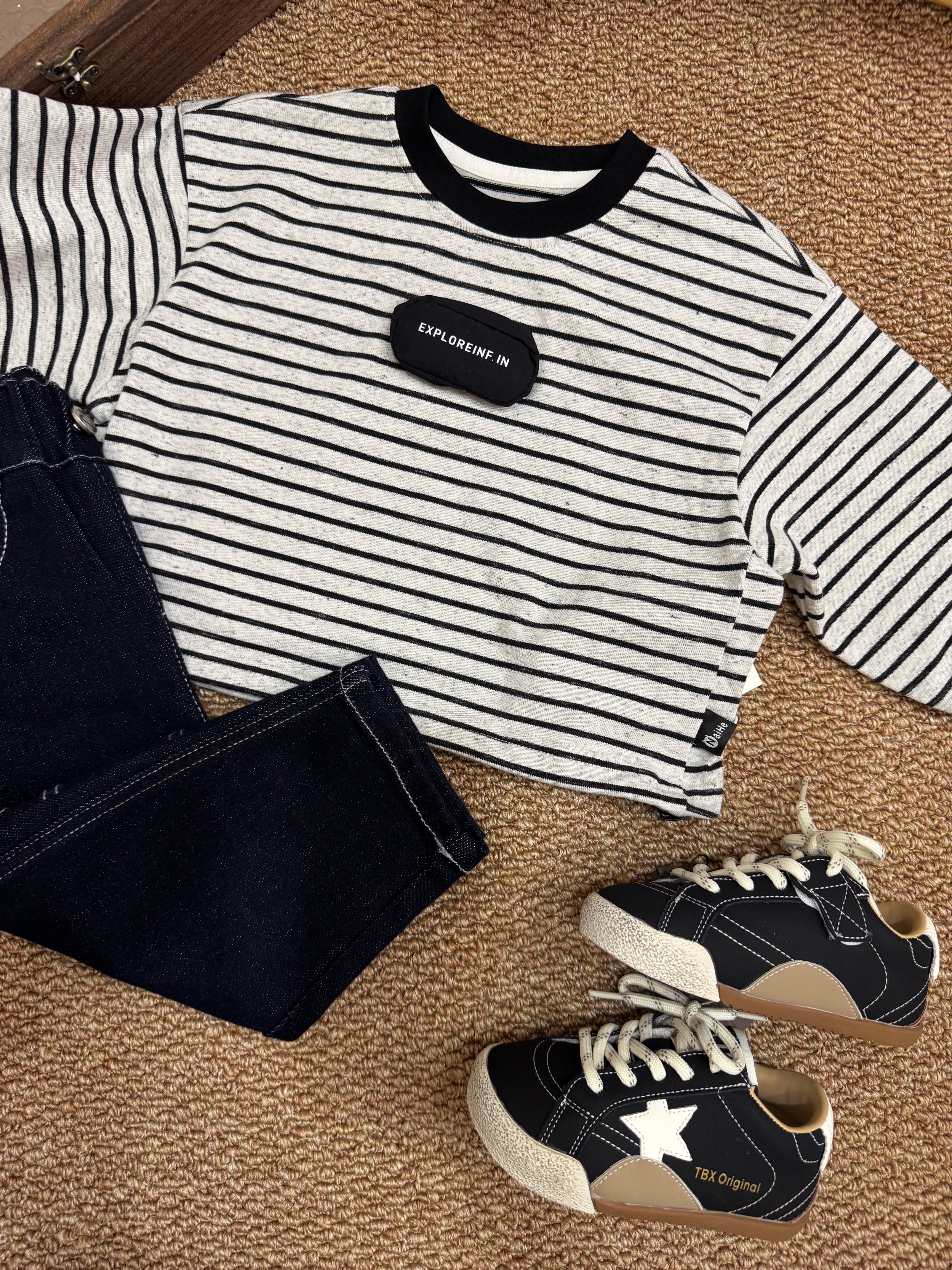 NH6529立體字母條紋上衣d25