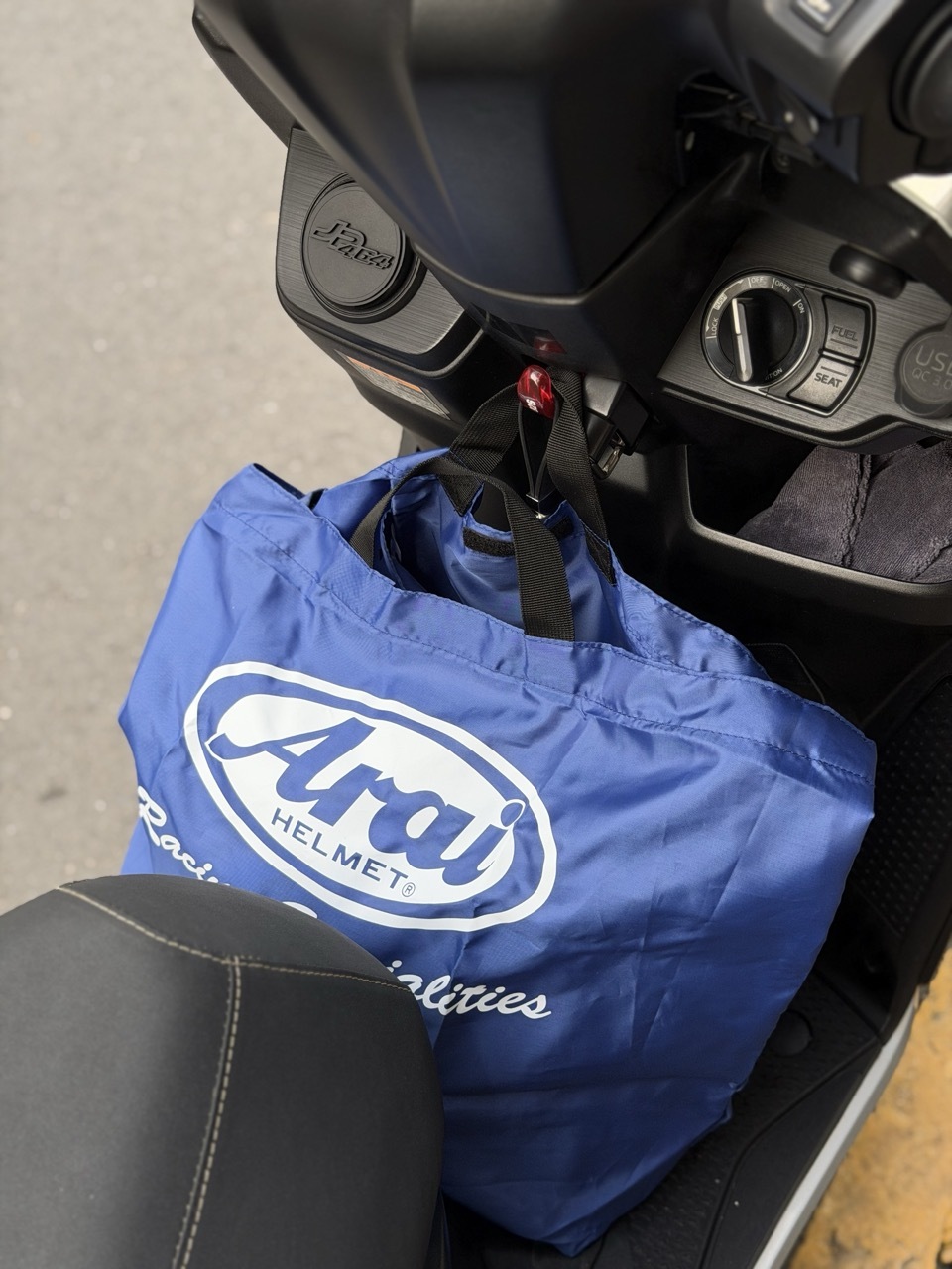 ARAI 可收納式安全帽袋