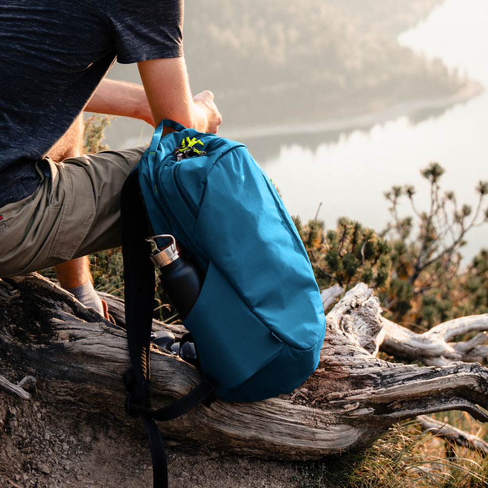 Pacsafe ECO 防盜登山後背包 25L （多色任選） #41101