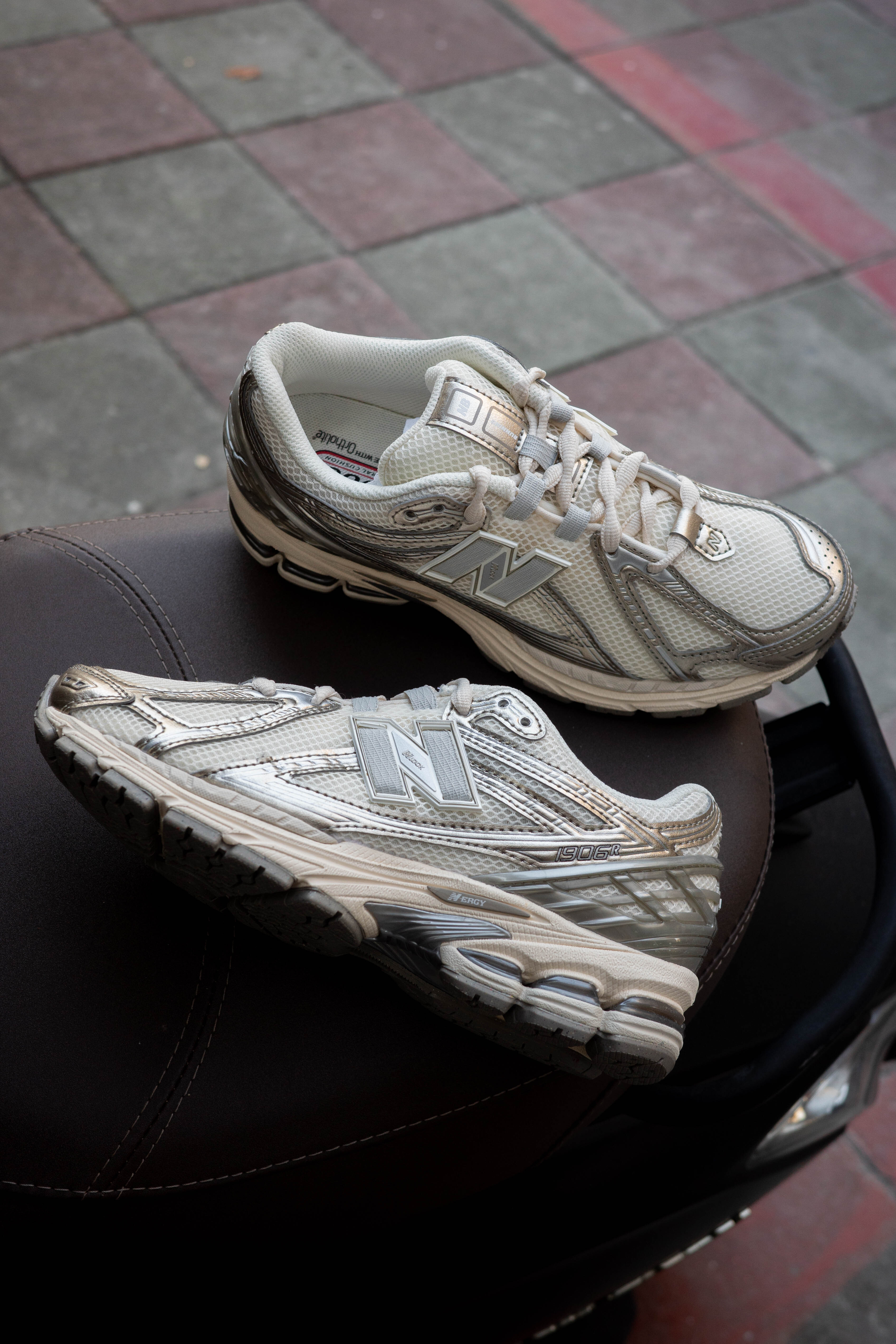 New Balance 1906  奶茶金屬 u1906rcn