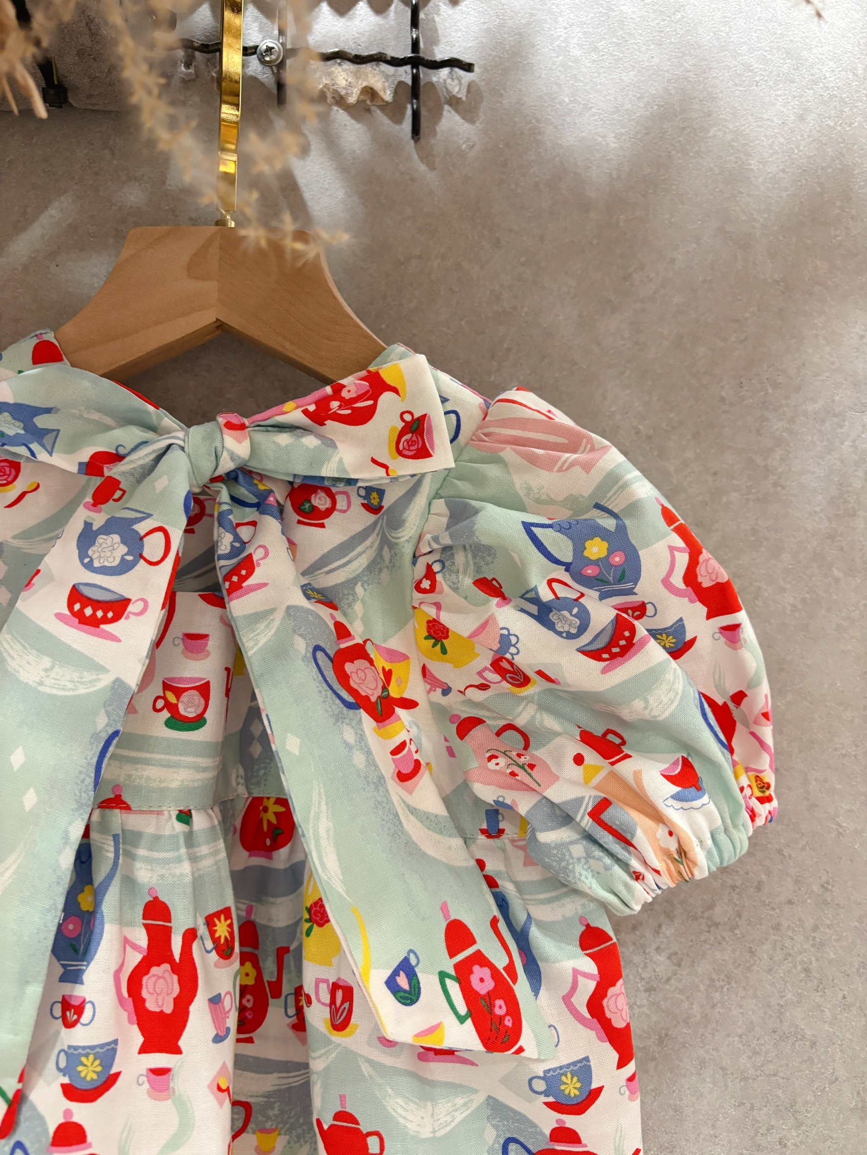 茶壺童話 夢幻蝴蝶結上衣（90）