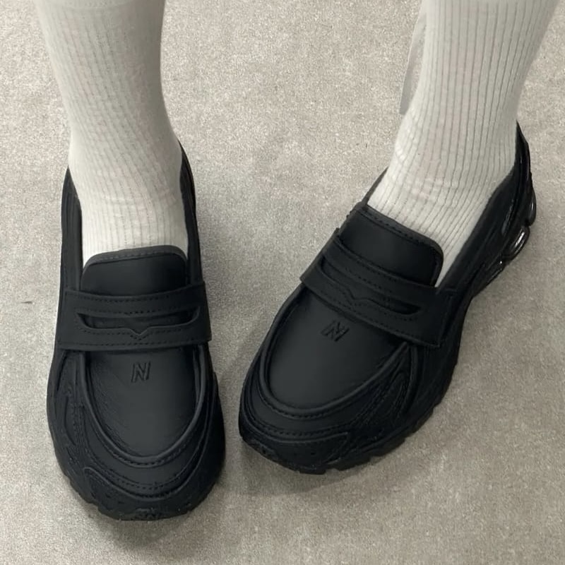 NEW BALANCE U1906 全黑 仿皮革 樂福鞋 懶人鞋 U1906LBN