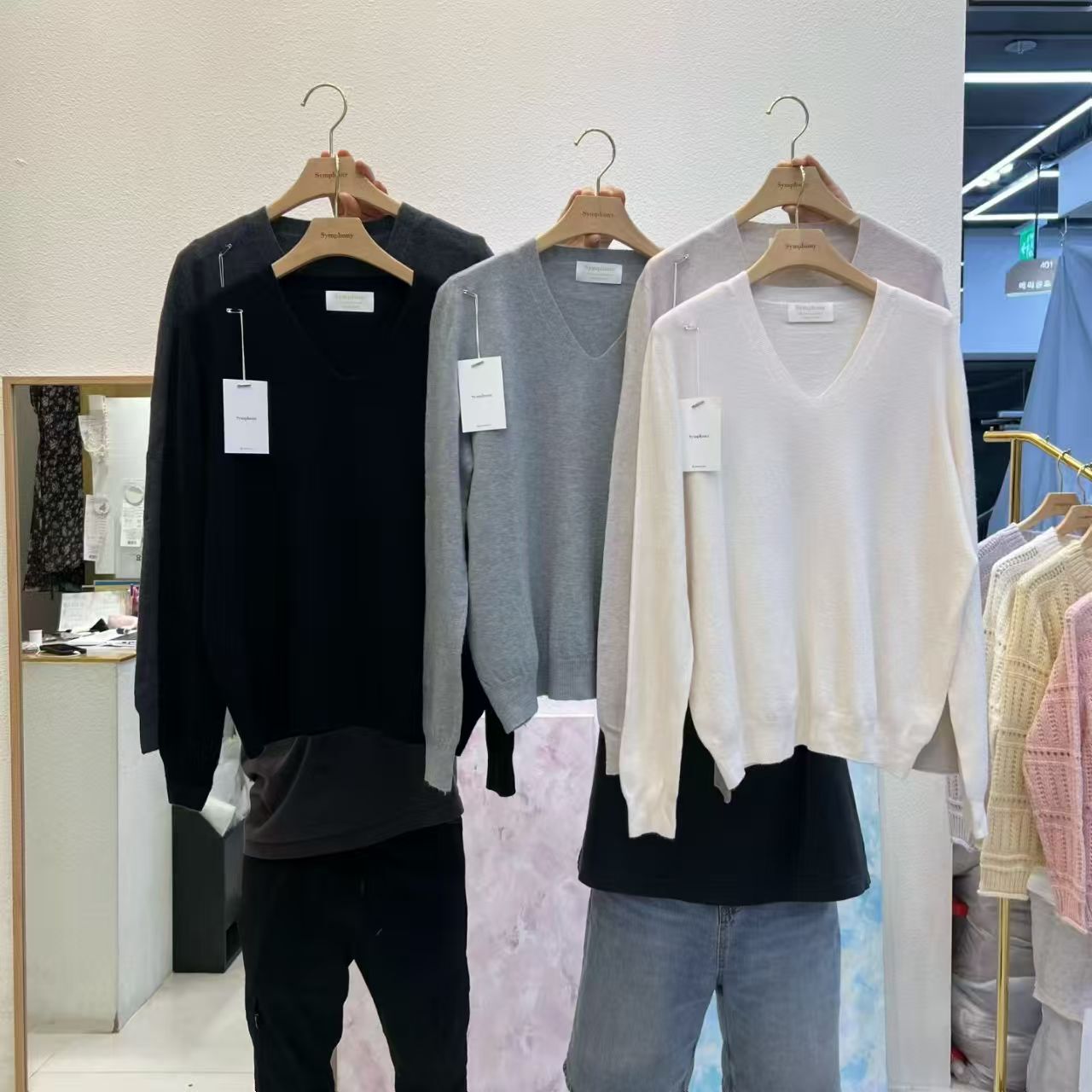 SY5130 百搭微收腰V領長袖上衣