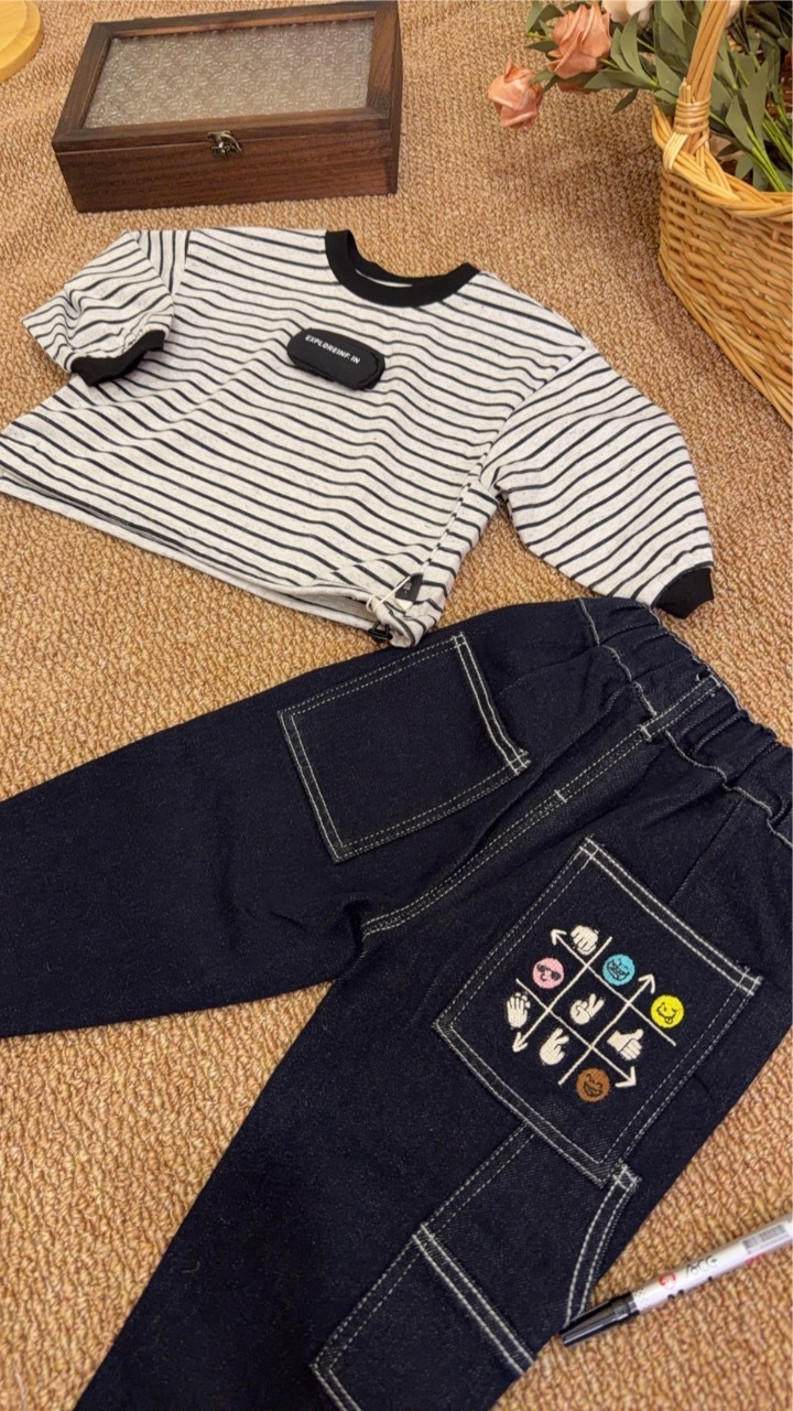 885拼果遊戲深色牛仔褲d06