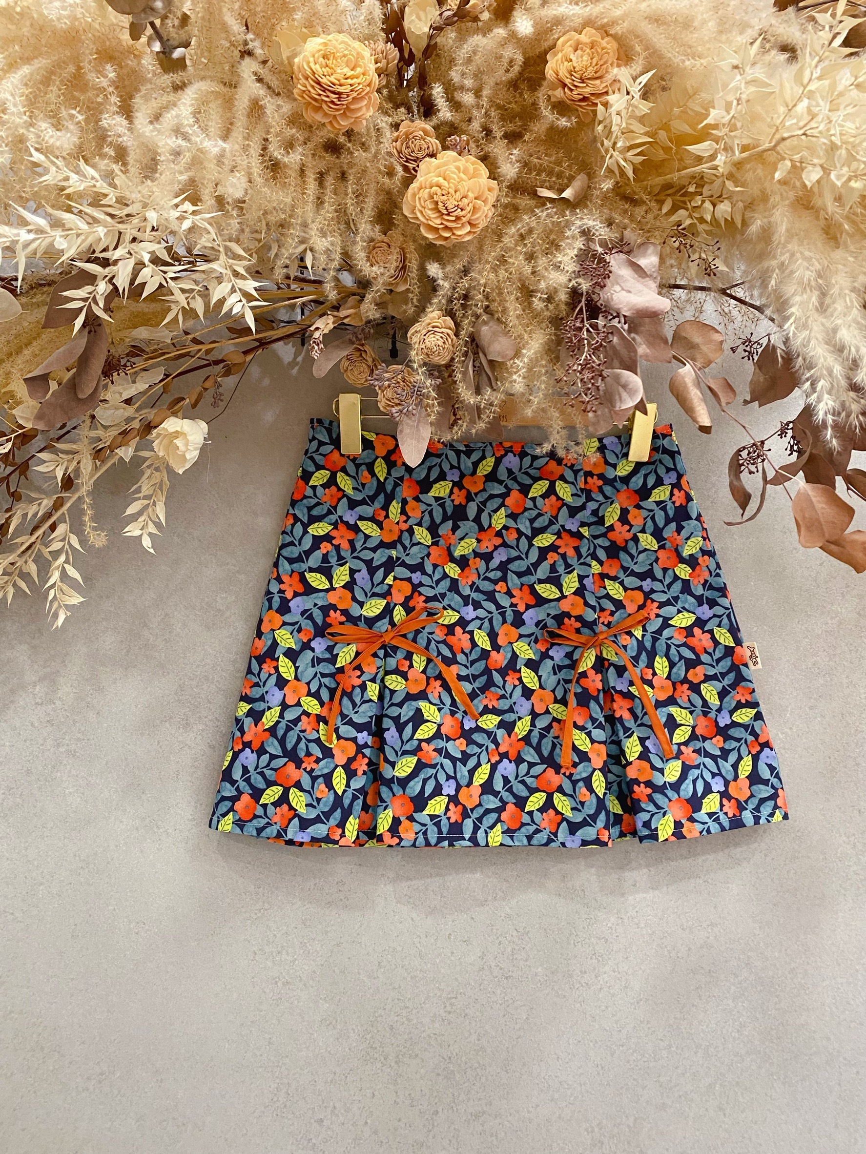 紅花綠葉 媽咪蝴蝶結連褲短裙（M）