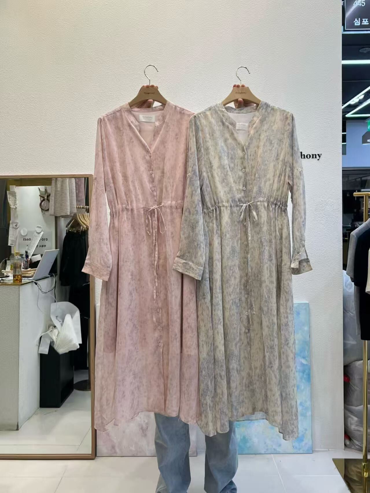 SY5140 碎花V領束腰綁帶排扣連身裙