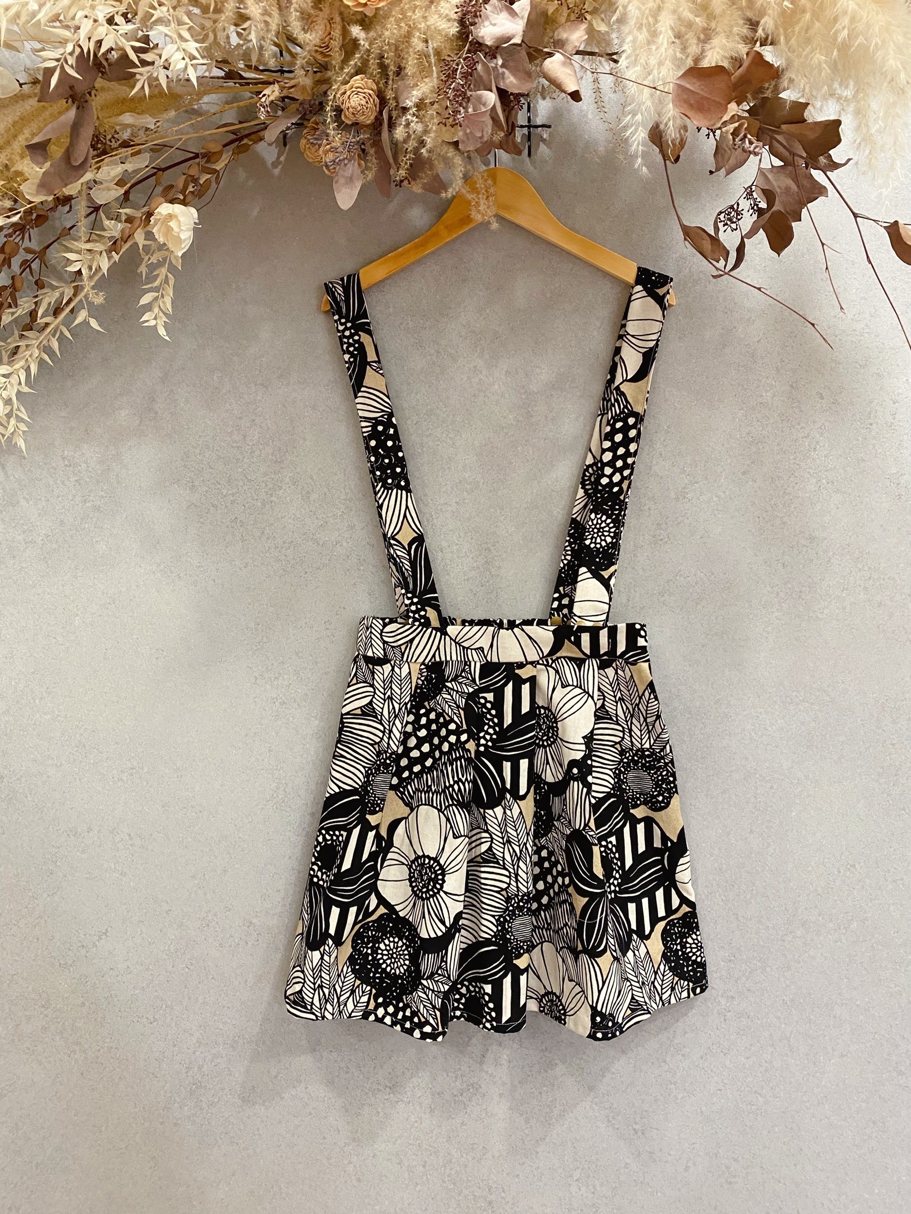 禪繞畫 媽咪百摺吊帶短裙