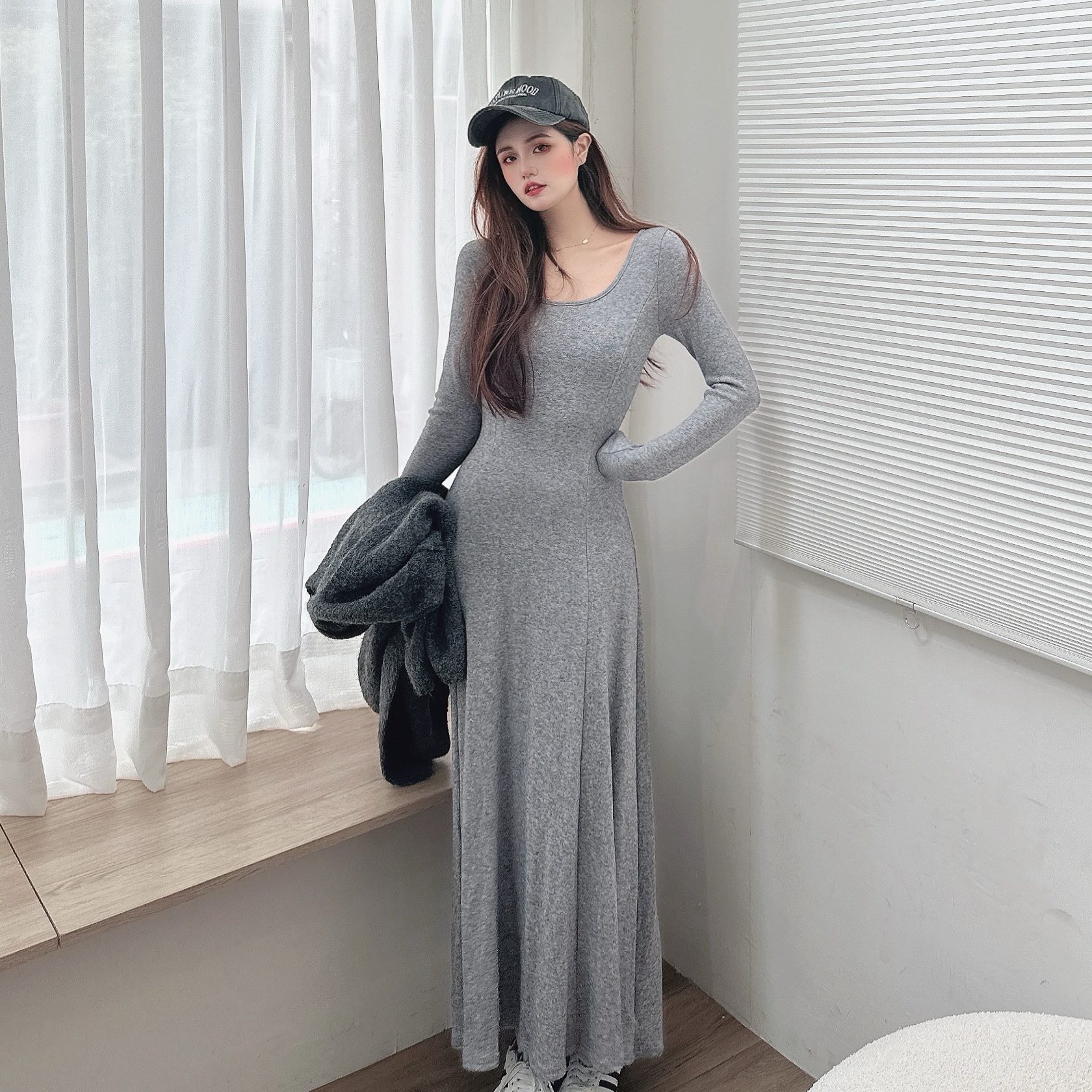 大U領羊絨魚尾佯裝/三色