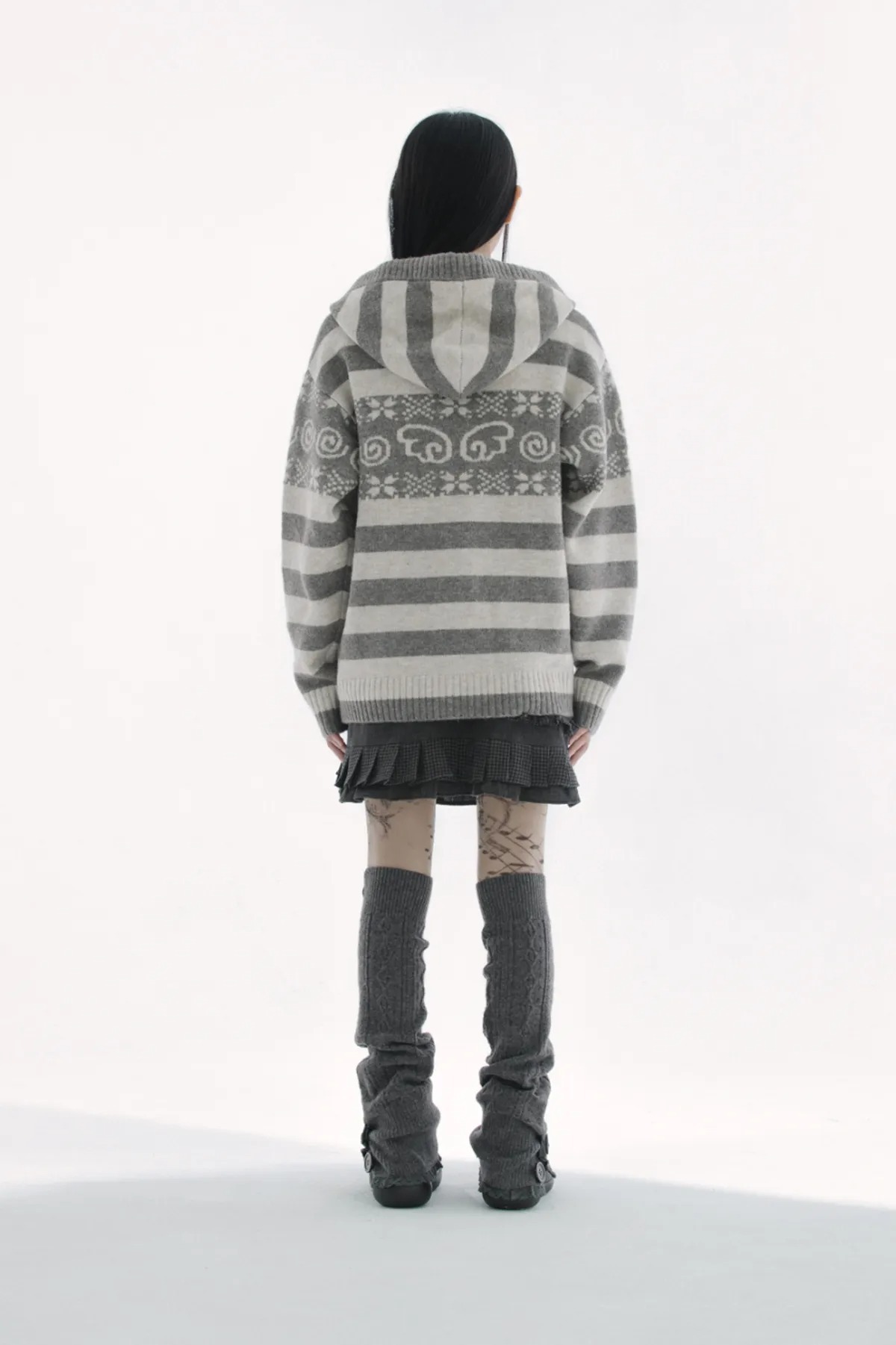 HUG YOUR SKIN) Angel wing hooded pom-pom cardigan - 2c