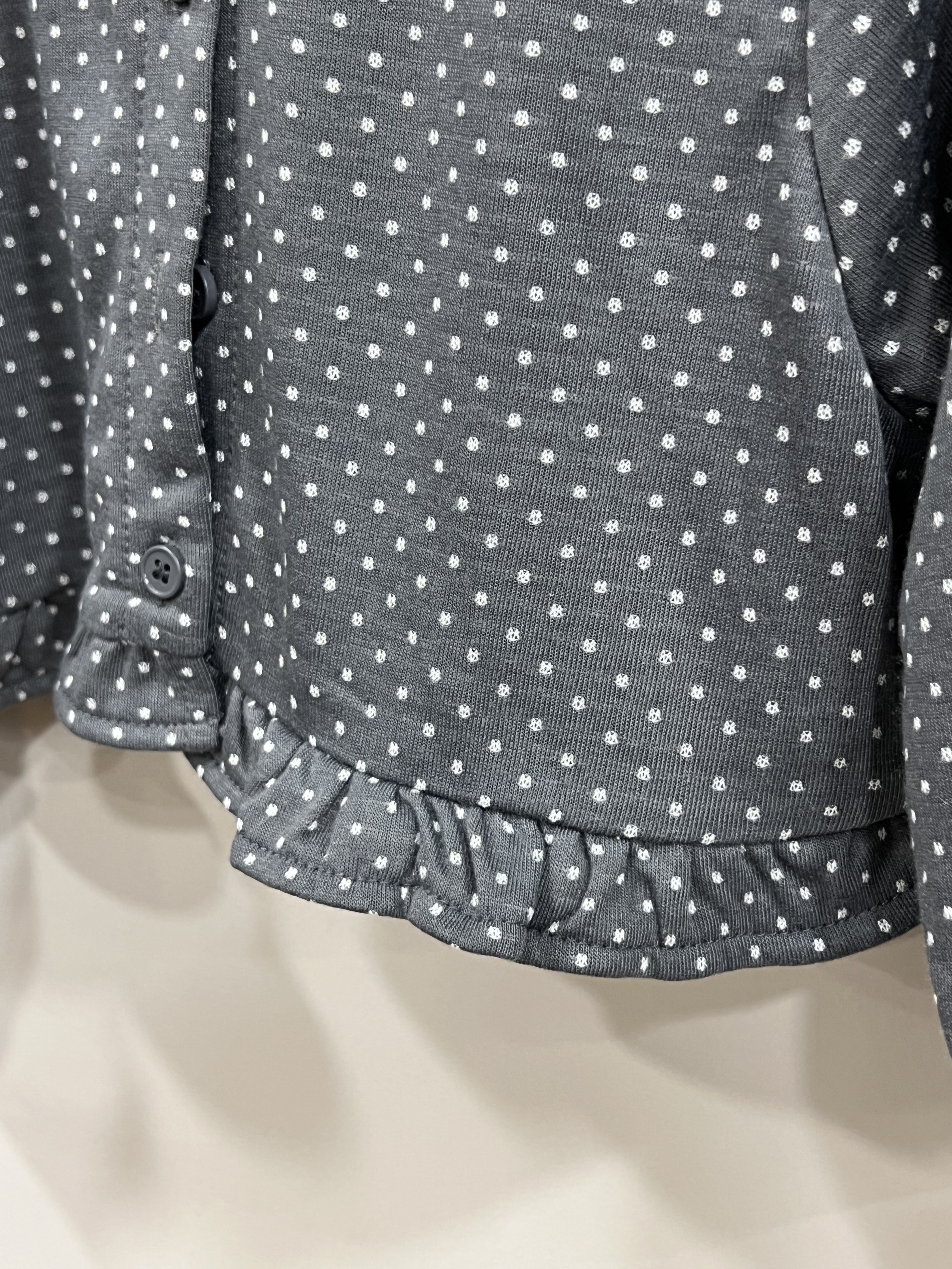 A03322短版花邊下擺上衣