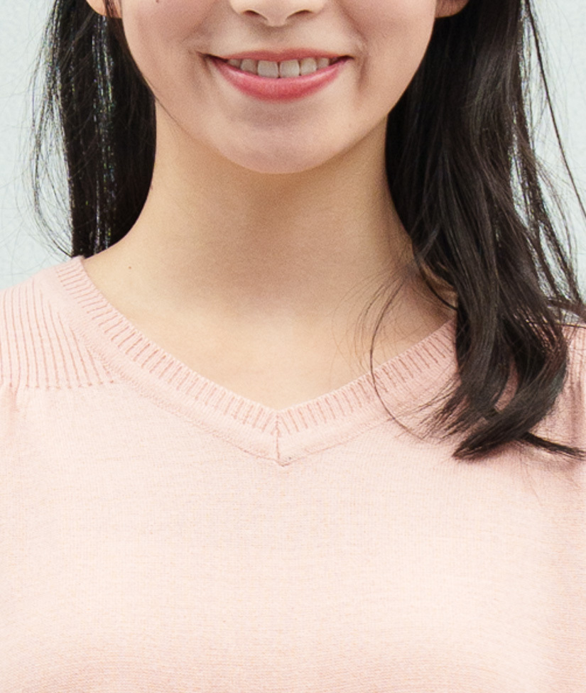 V領設計針織毛衣修飾臉部線條