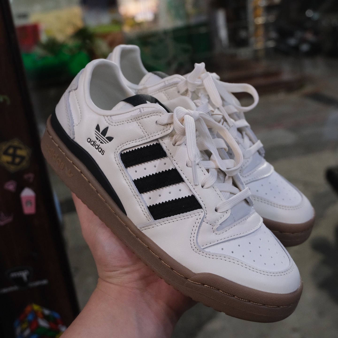 開團預購 Adidas Forum Low 白黑焦糖底 配色登場 JQ0209
