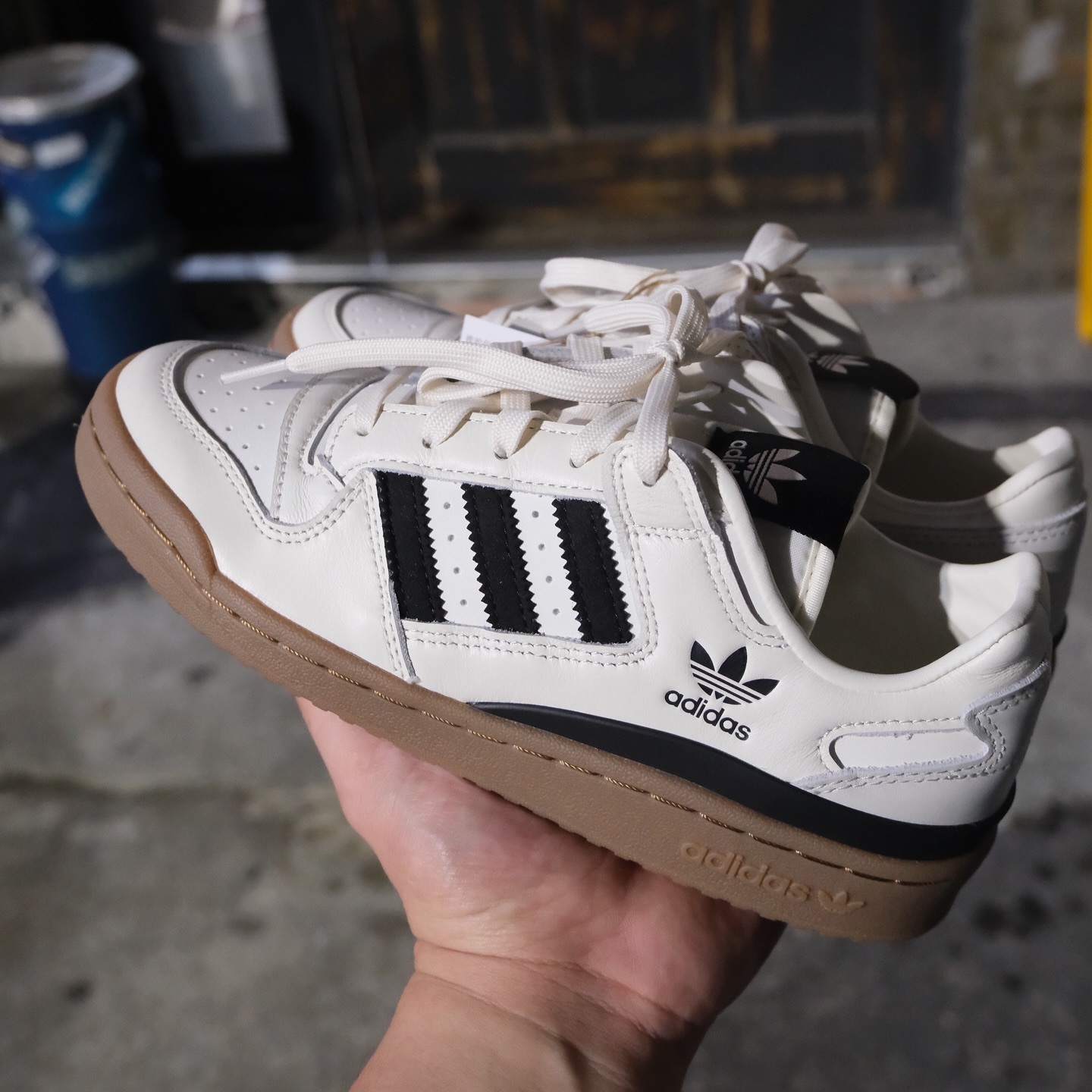 開團預購 Adidas Forum Low 白黑焦糖底 配色登場 JQ0209