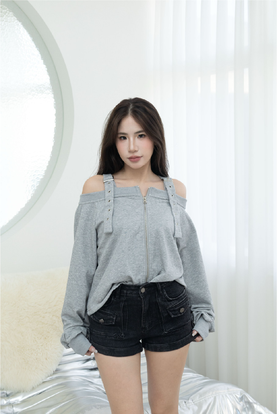 一字領雙拉鍊抽繩上衣