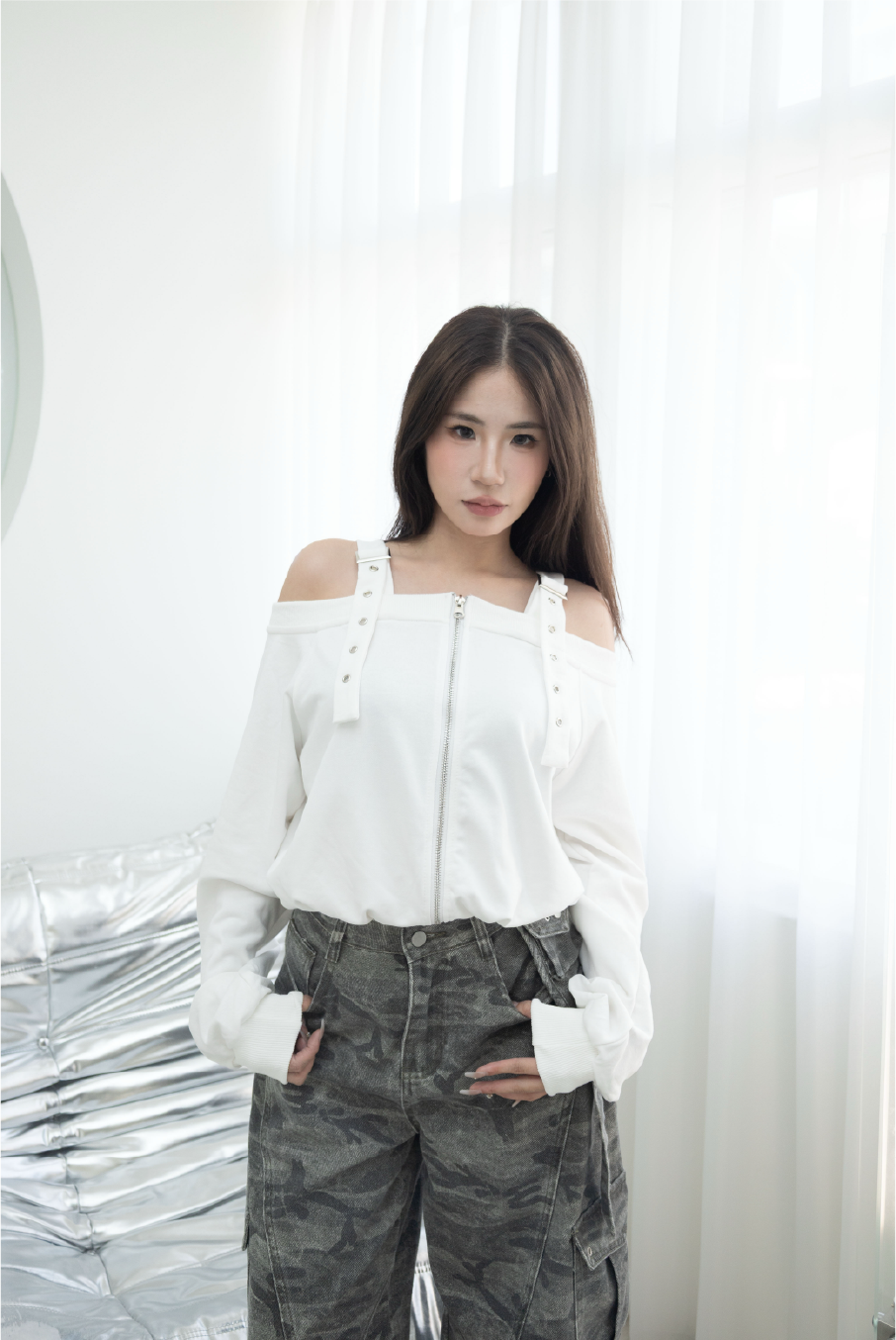 一字領雙拉鍊抽繩上衣