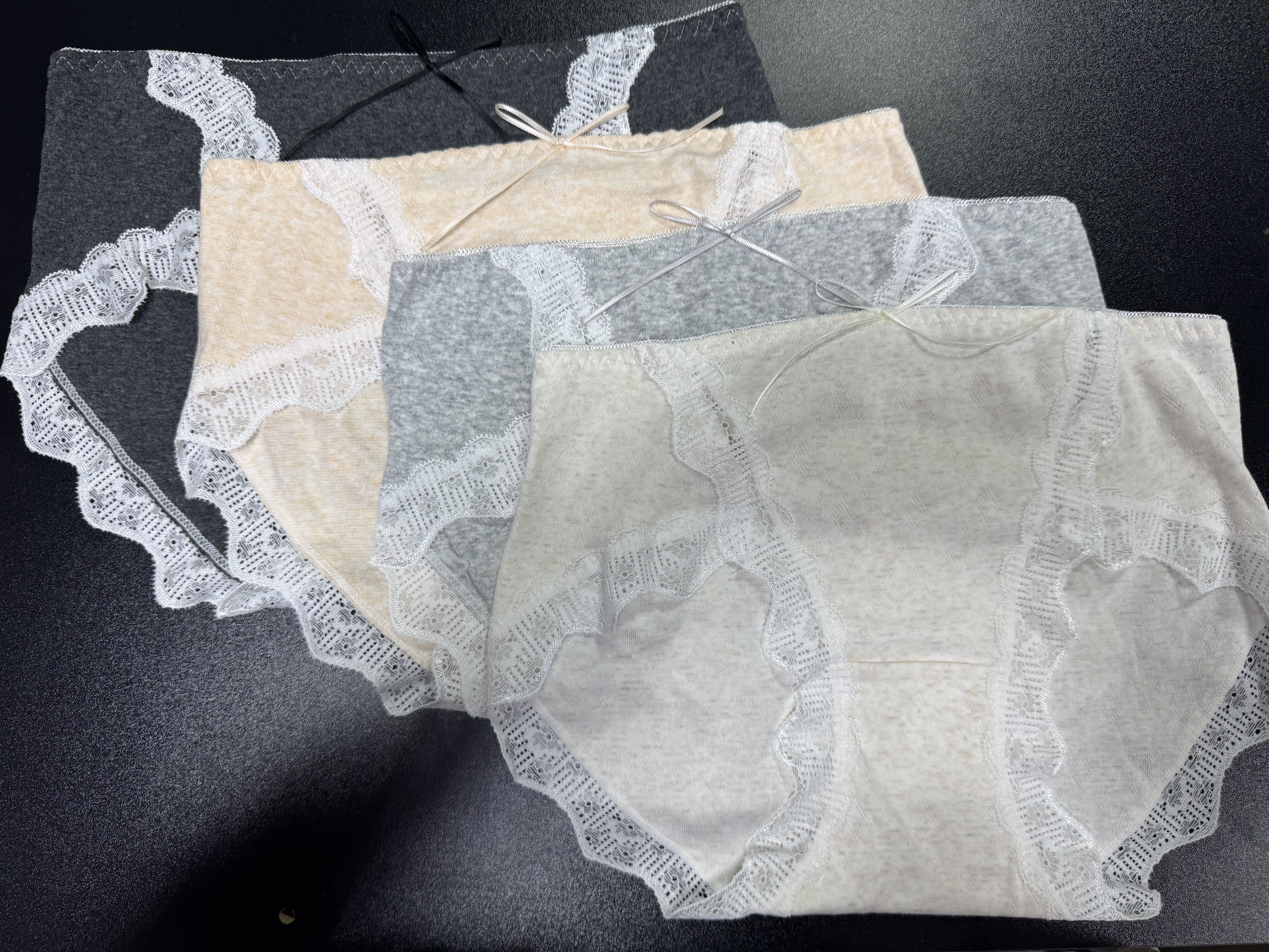 高開叉LACE內褲 一套四條（黑/淺灰/膚色/白） 滿$300包郵