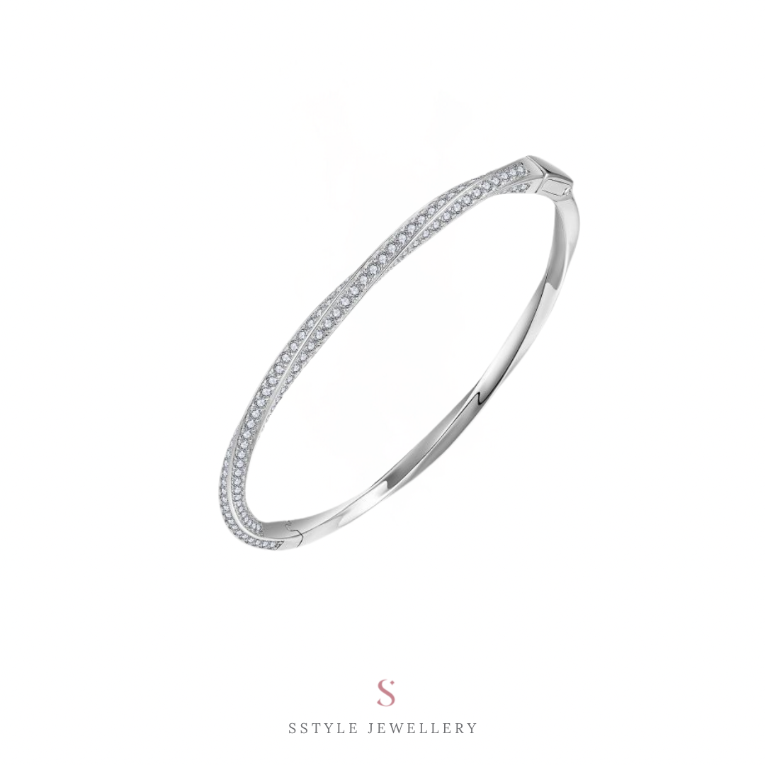 【Preorder】Spiral Moissnaite Bangle