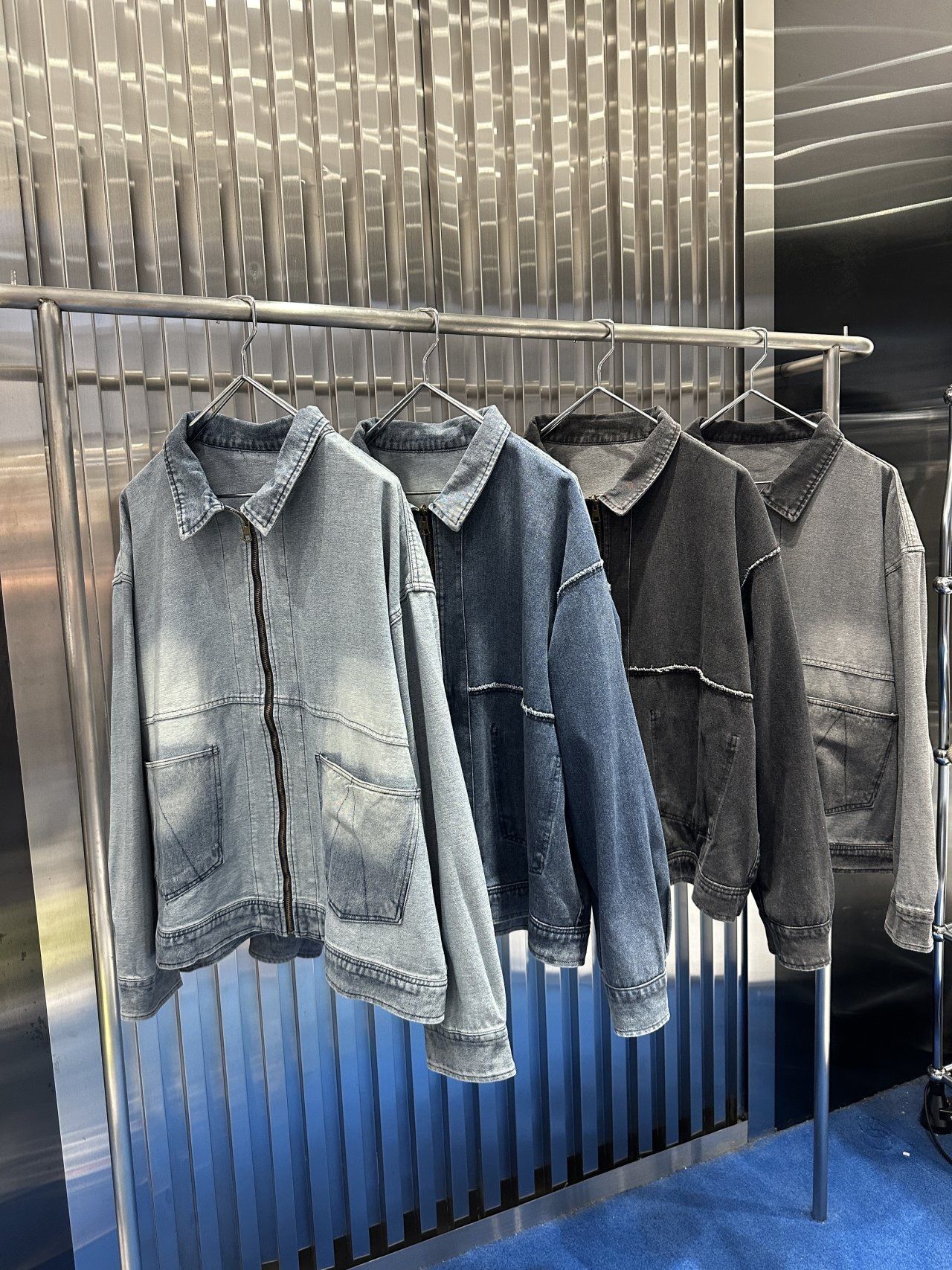 洗水反領牛仔拉鍊外套(雙面) LEGIT-068JK