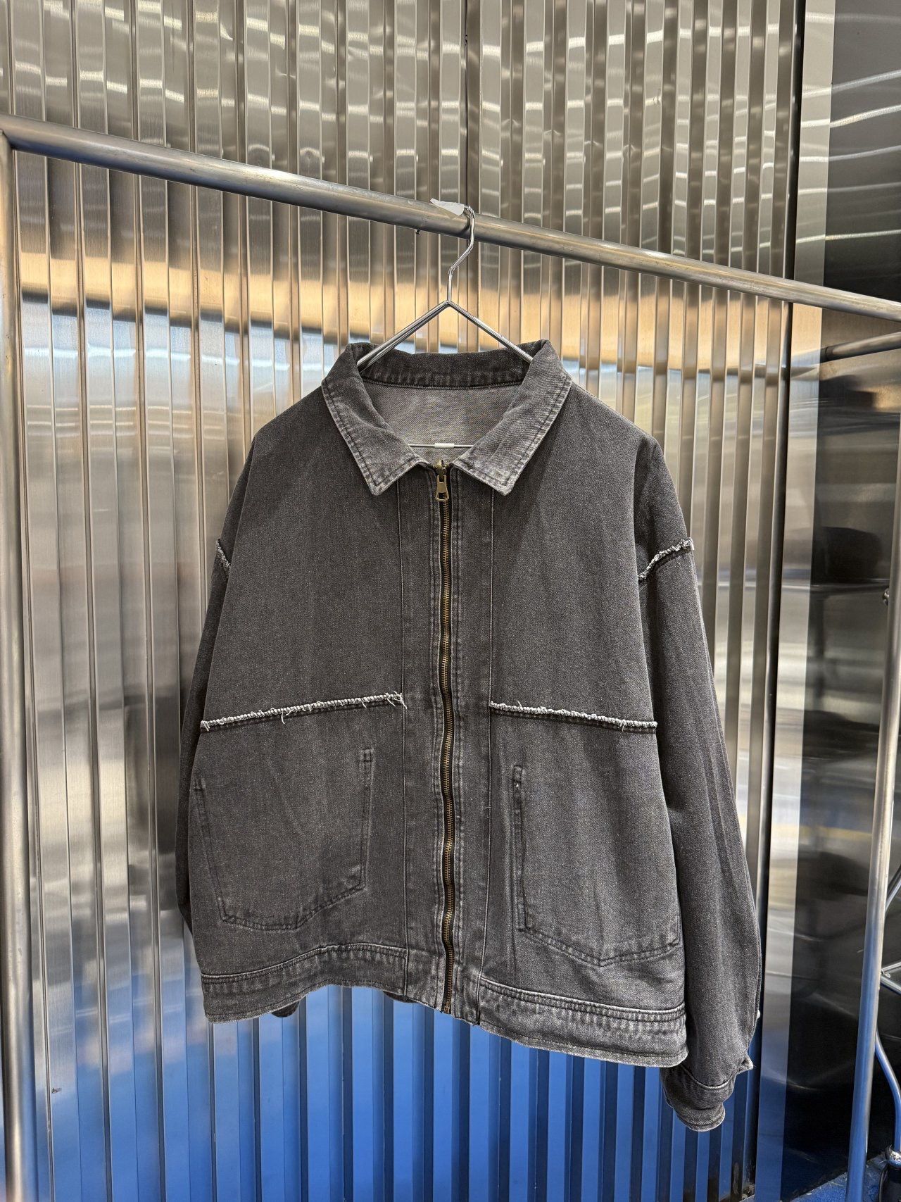 洗水反領牛仔拉鍊外套(雙面) LEGIT-068JK